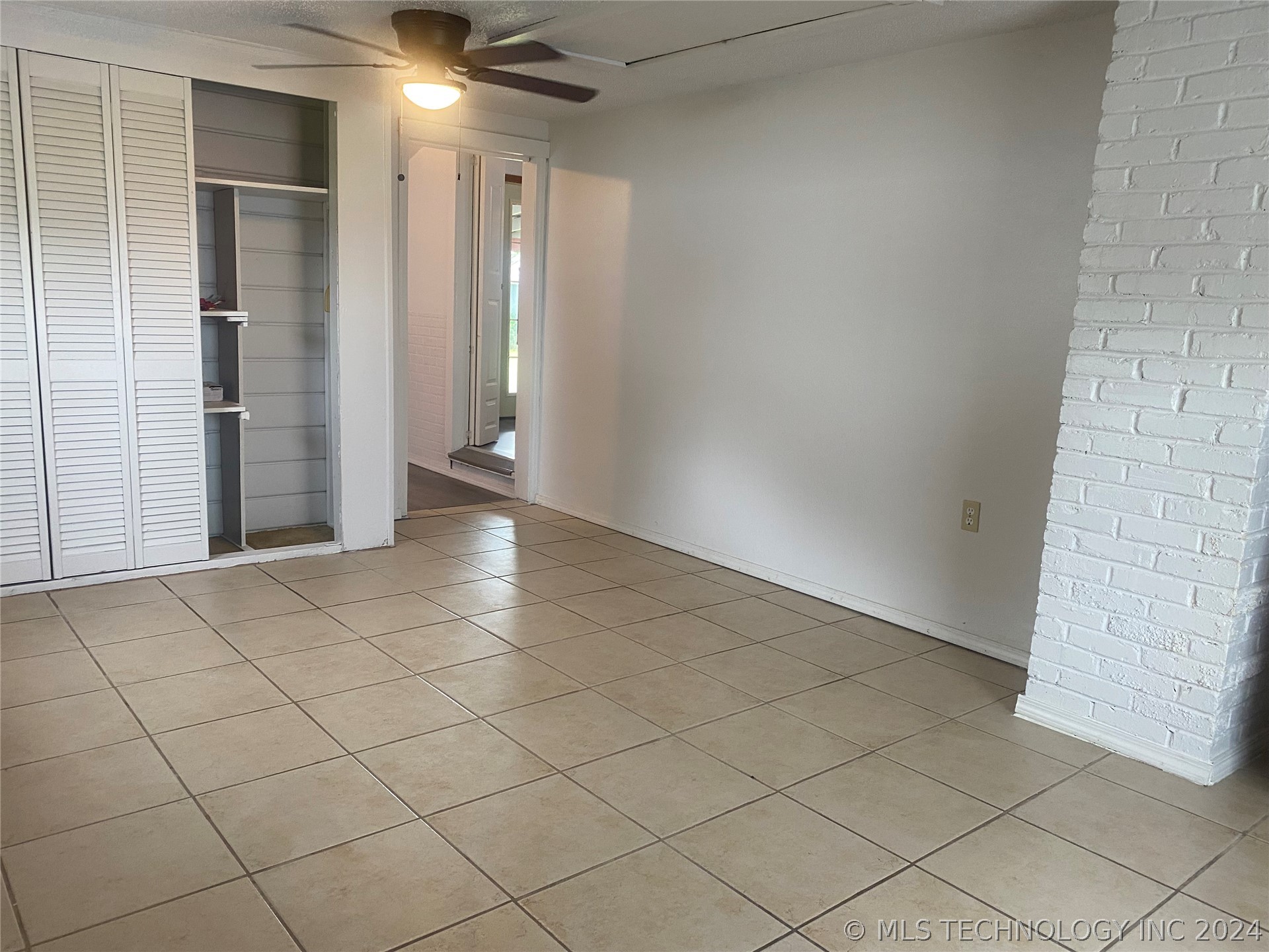 437658 E Highway 60