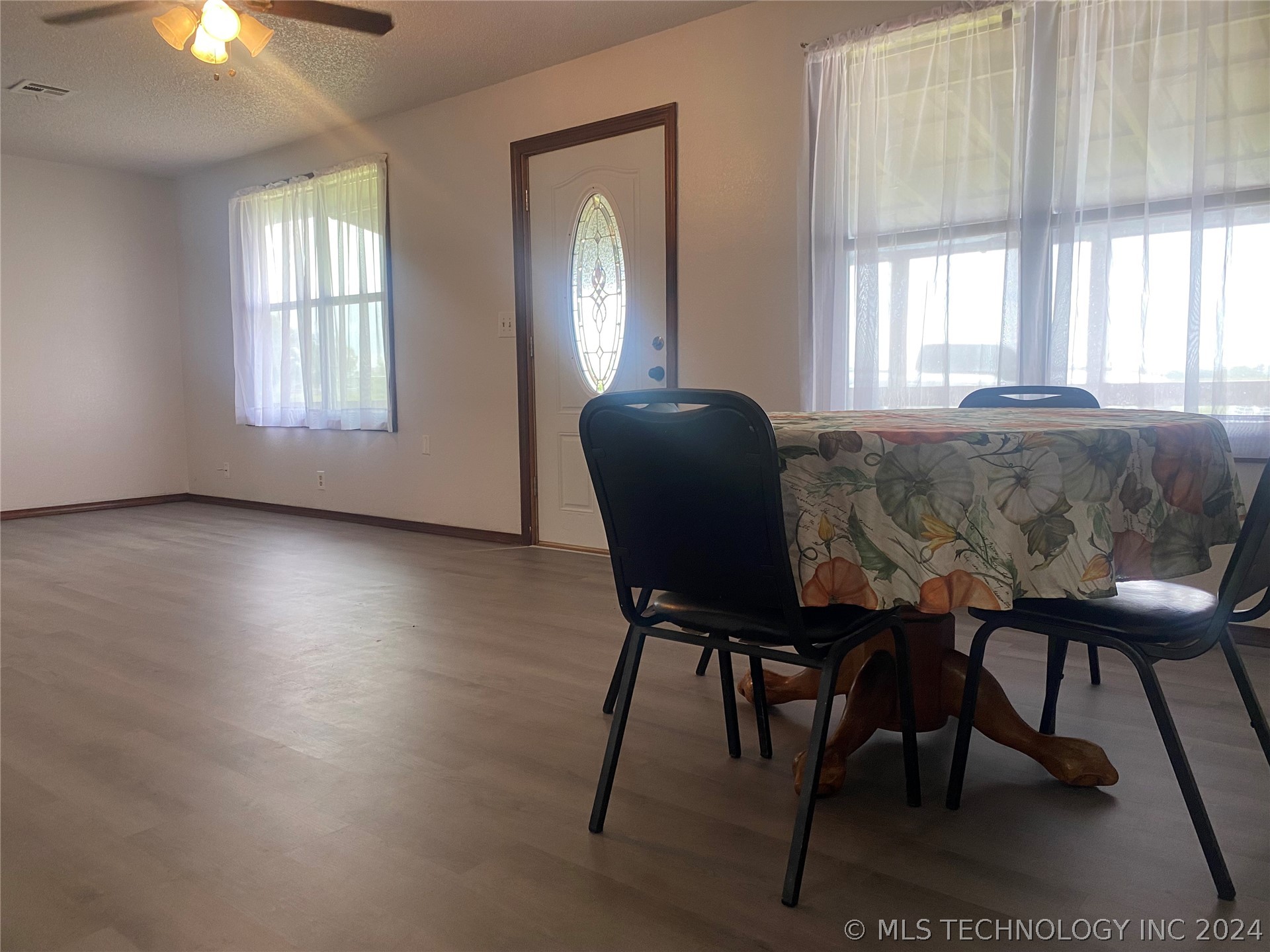 437658 E Highway 60