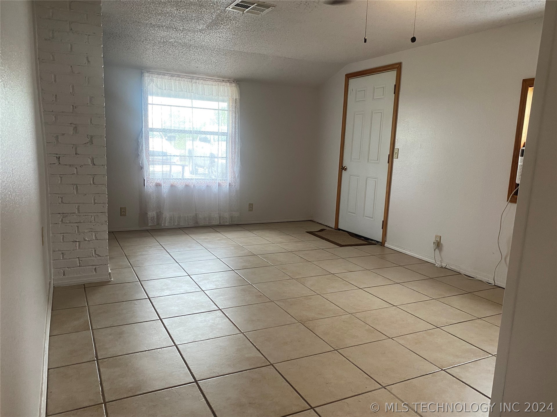 437658 E Highway 60