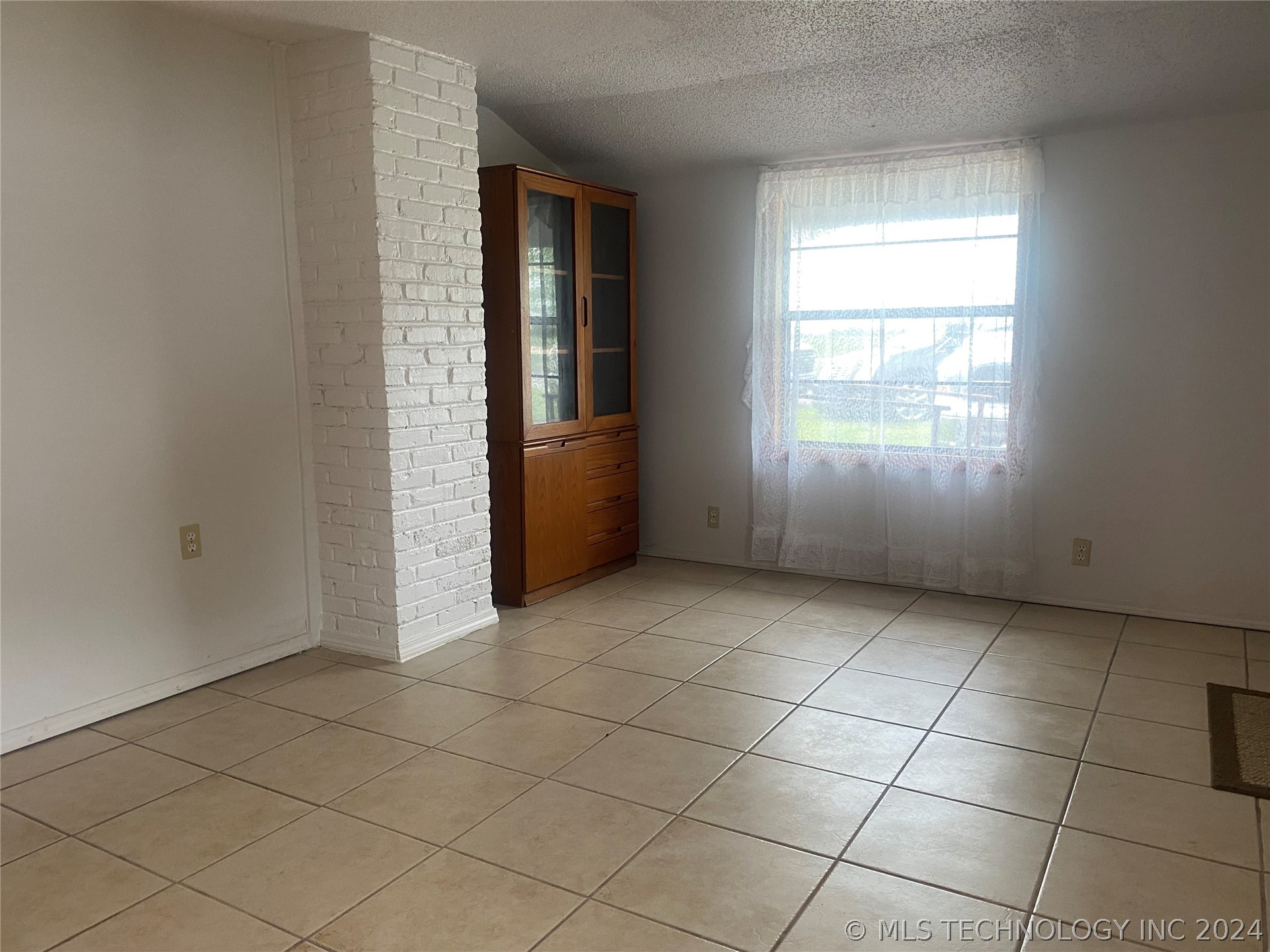 437658 E Highway 60