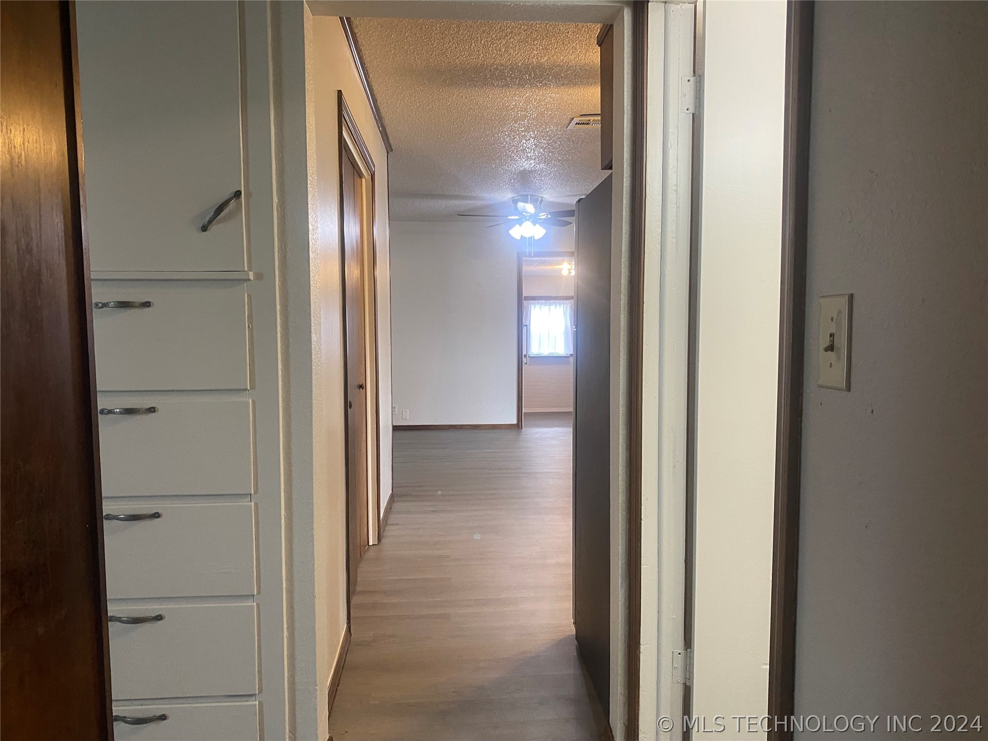 437658 E Highway 60
