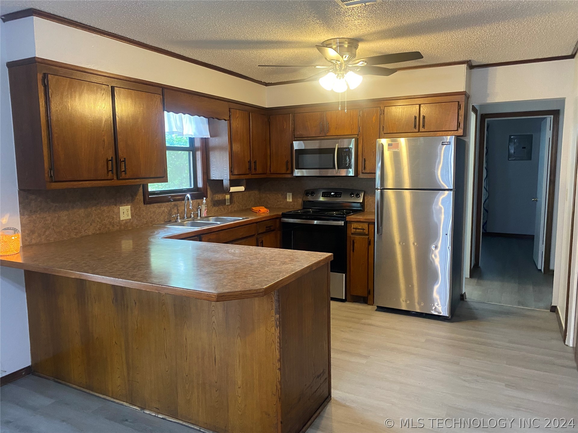 437658 E Highway 60