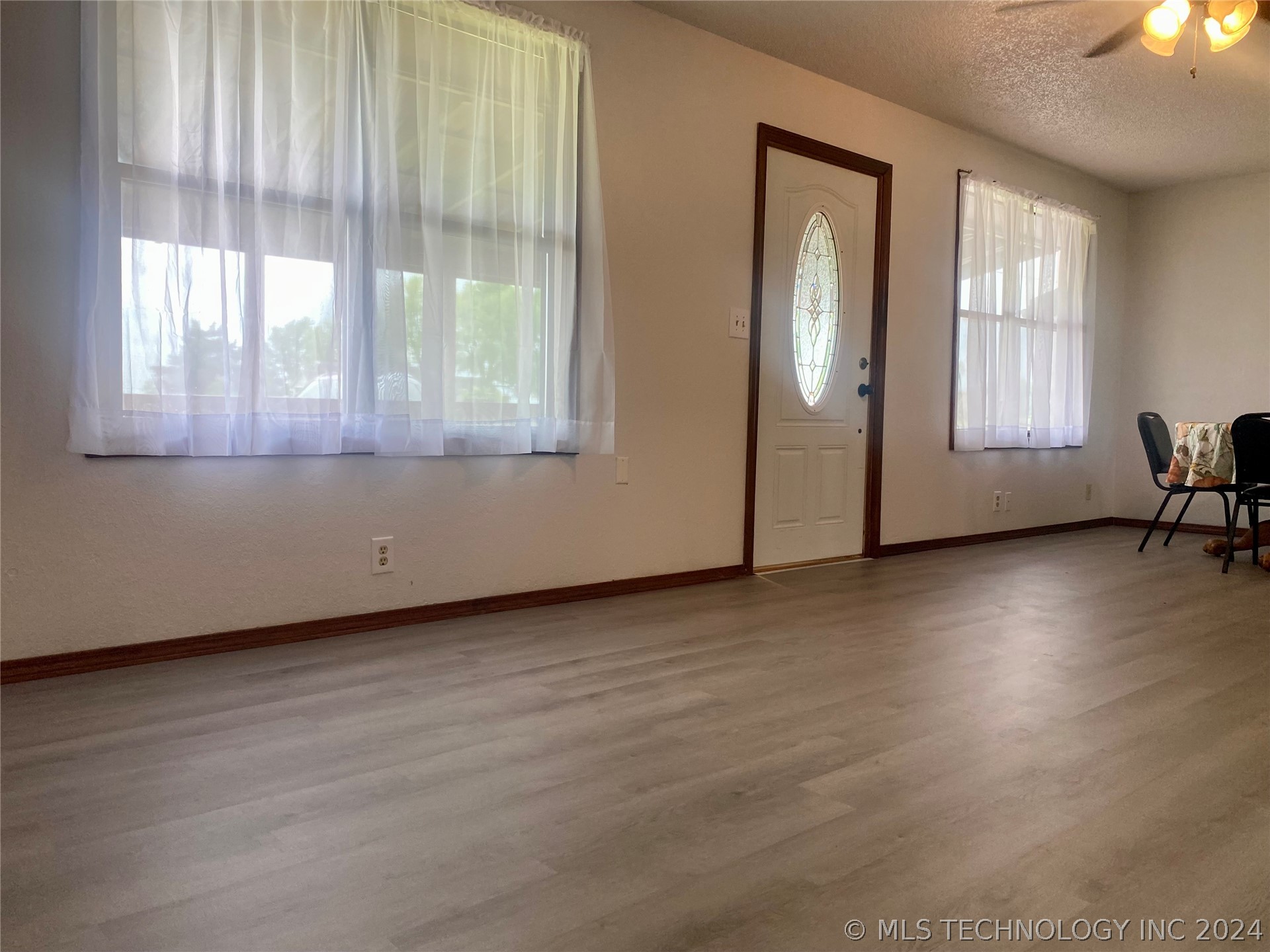 437658 E Highway 60