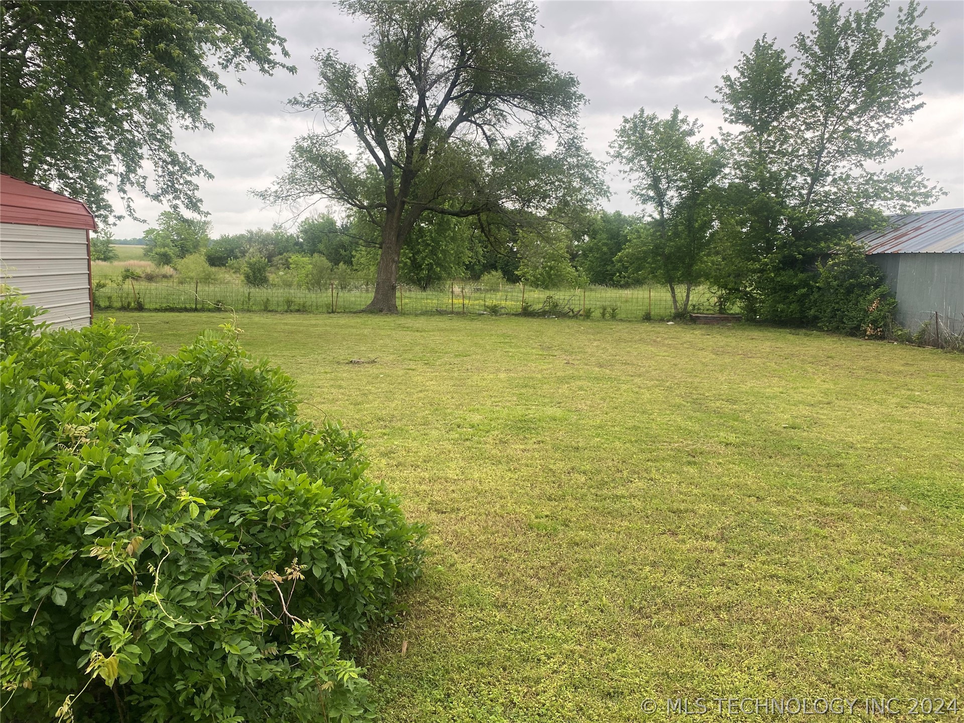 437658 E Highway 60