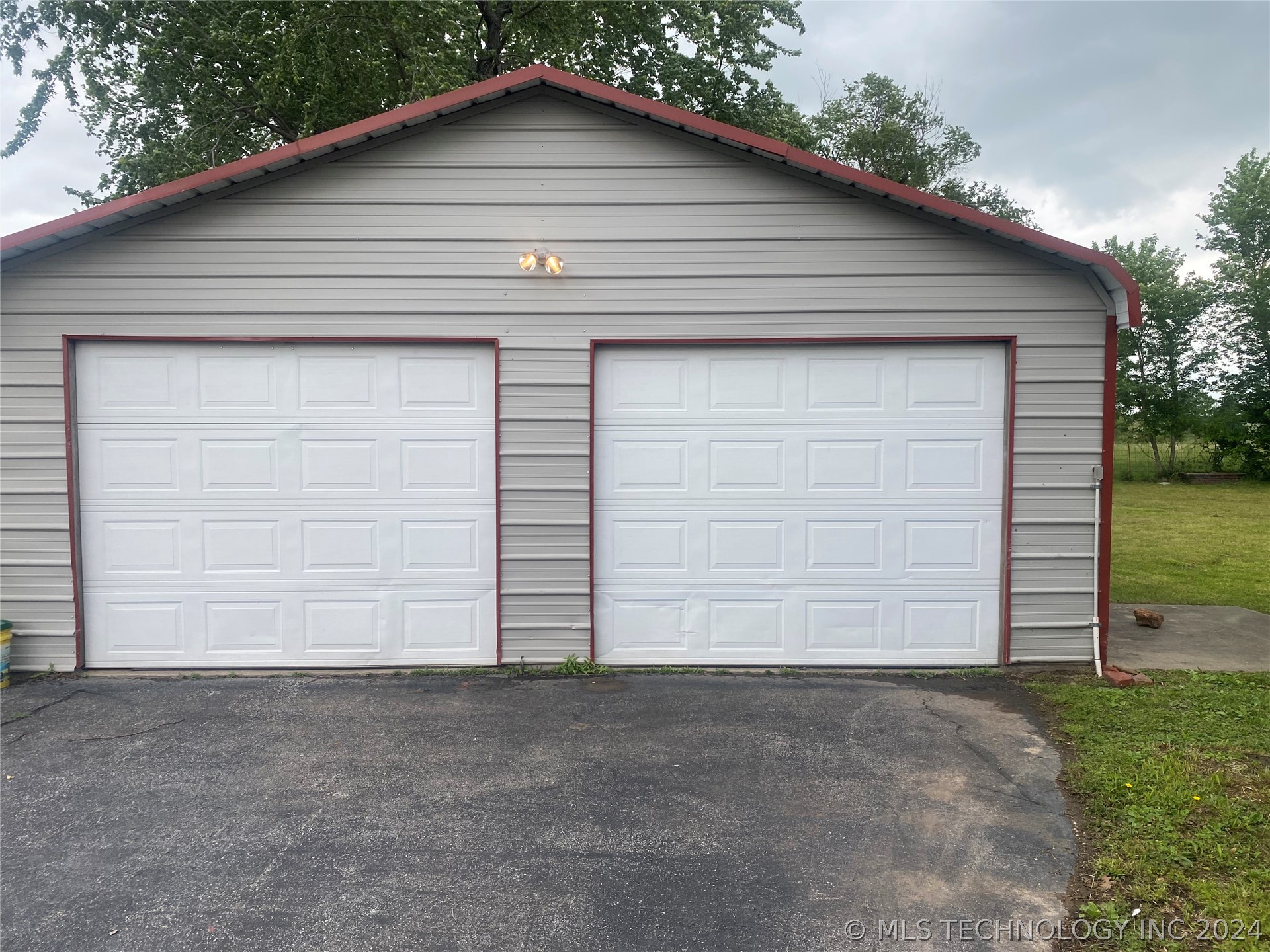 437658 E Highway 60