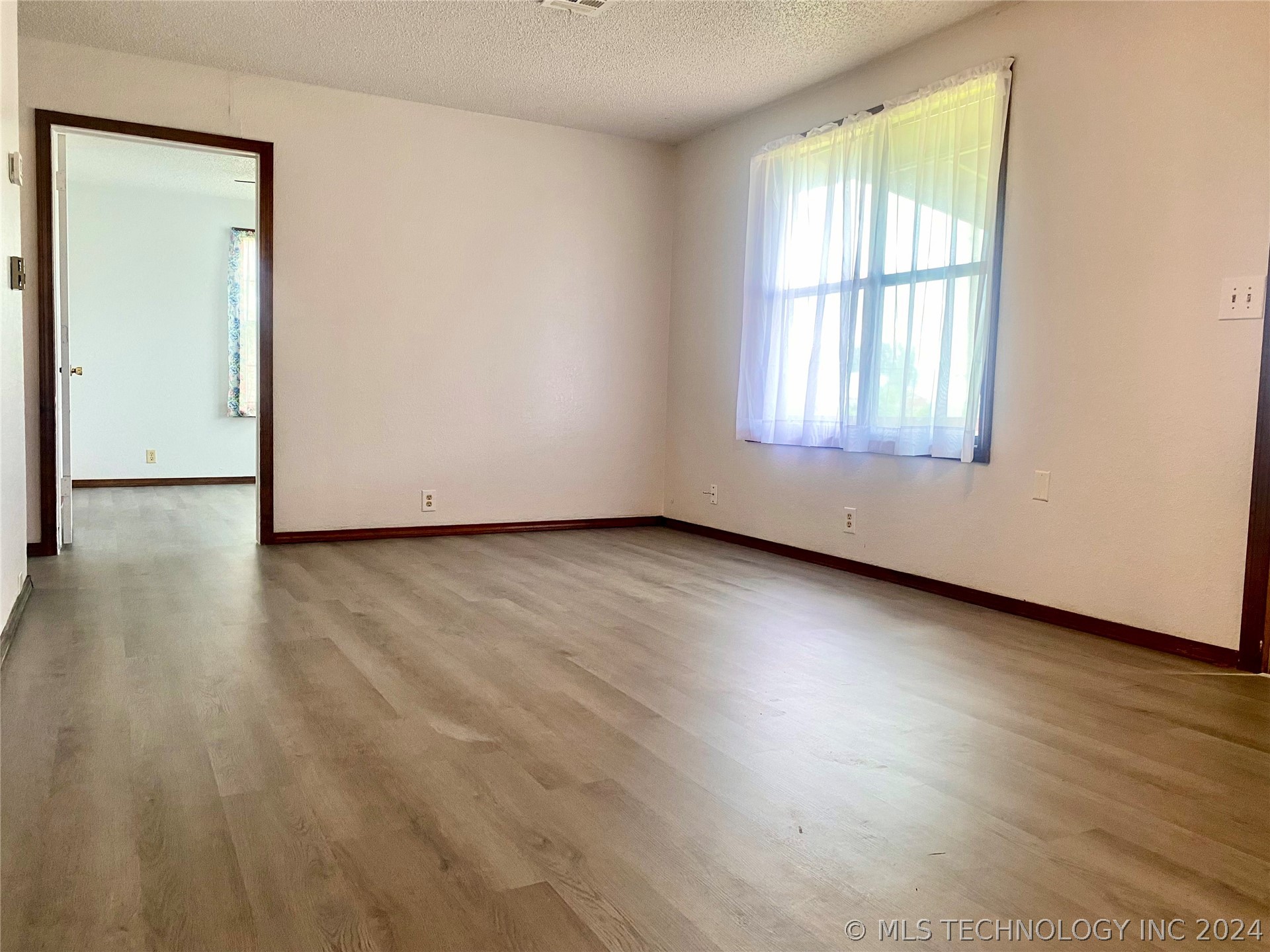 437658 E Highway 60