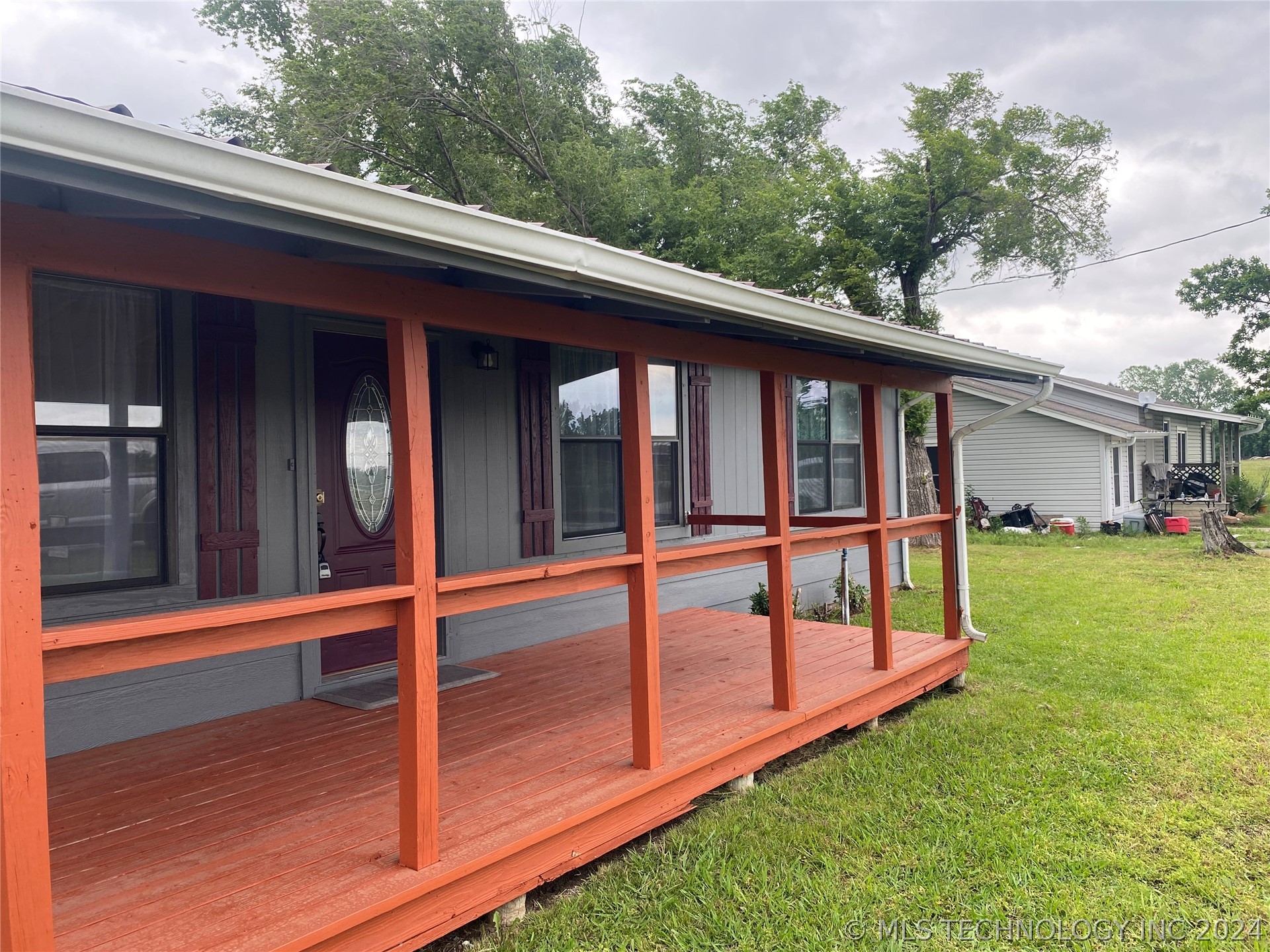 437658 E Highway 60