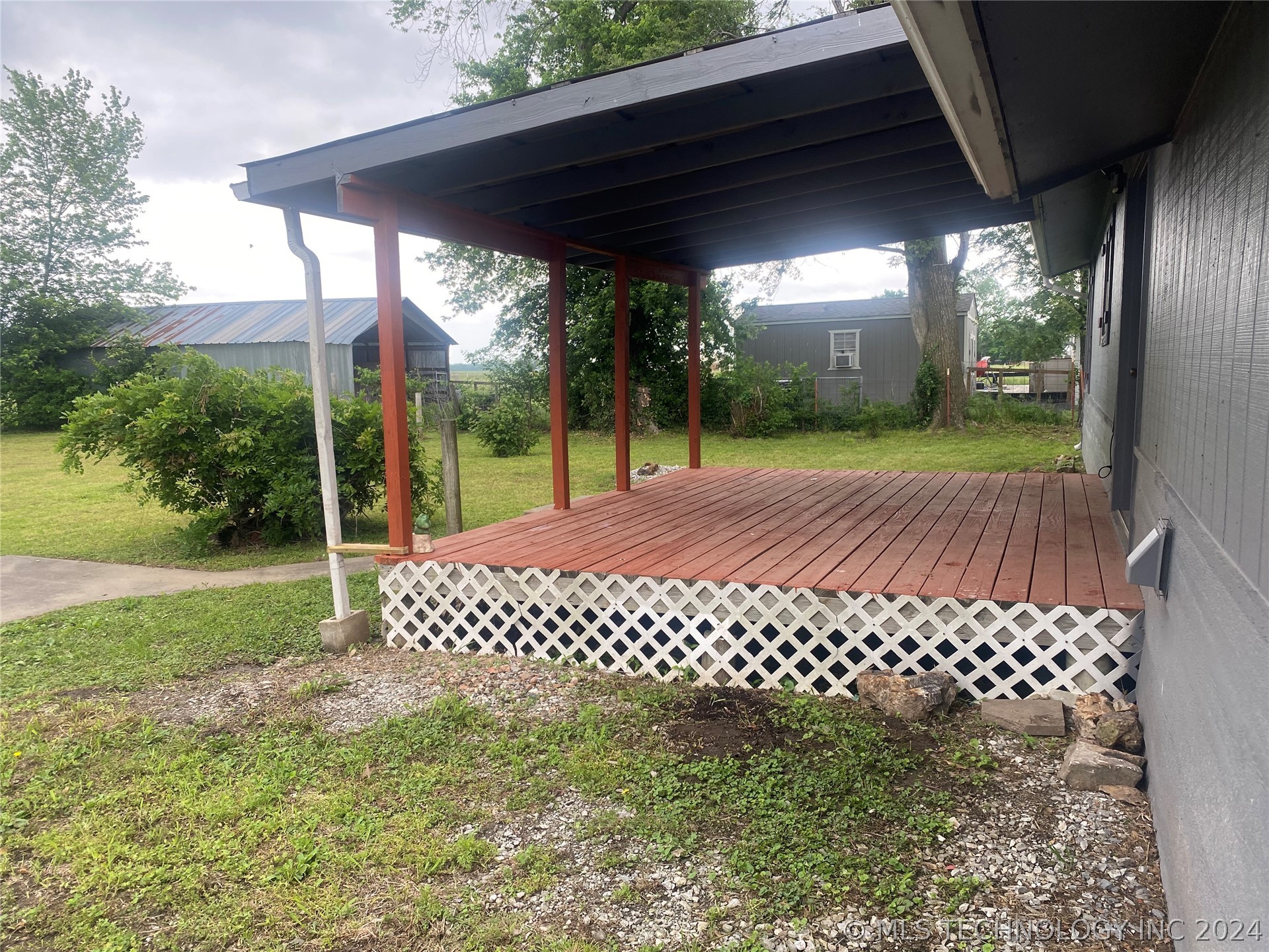 437658 E Highway 60