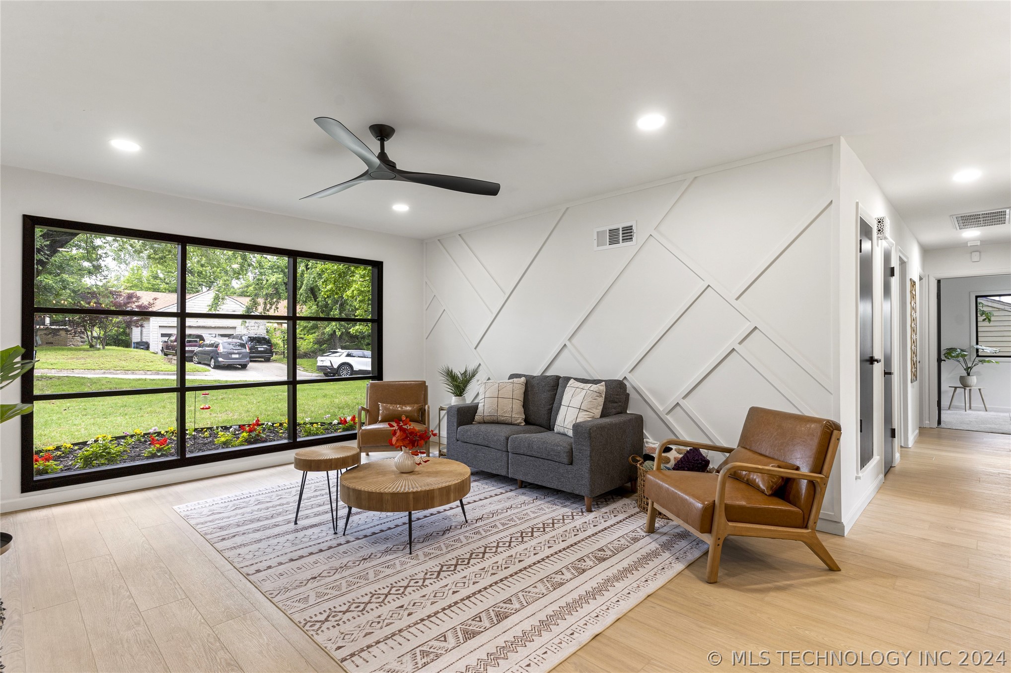 3708 E 40th Street