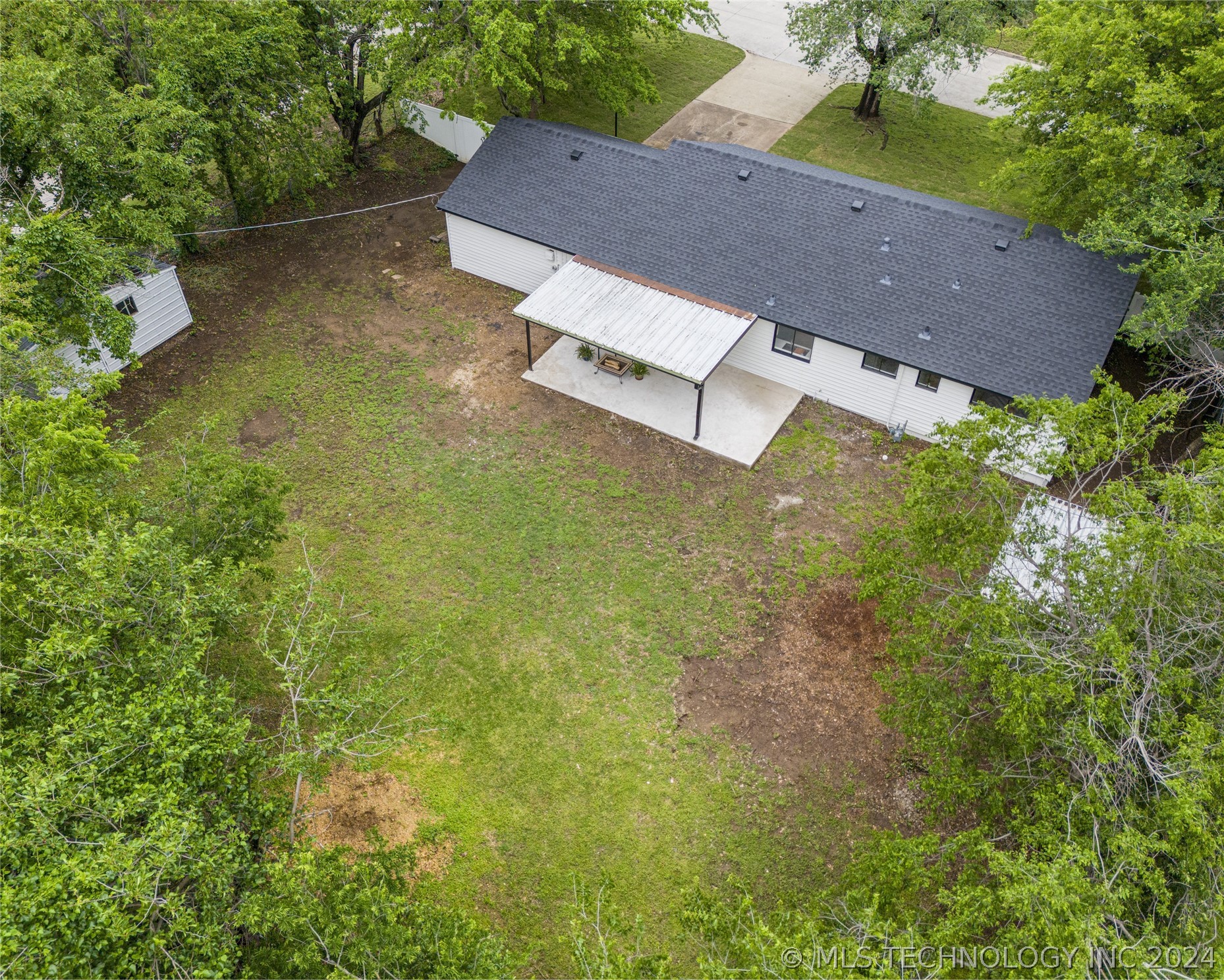3708 E 40th Street