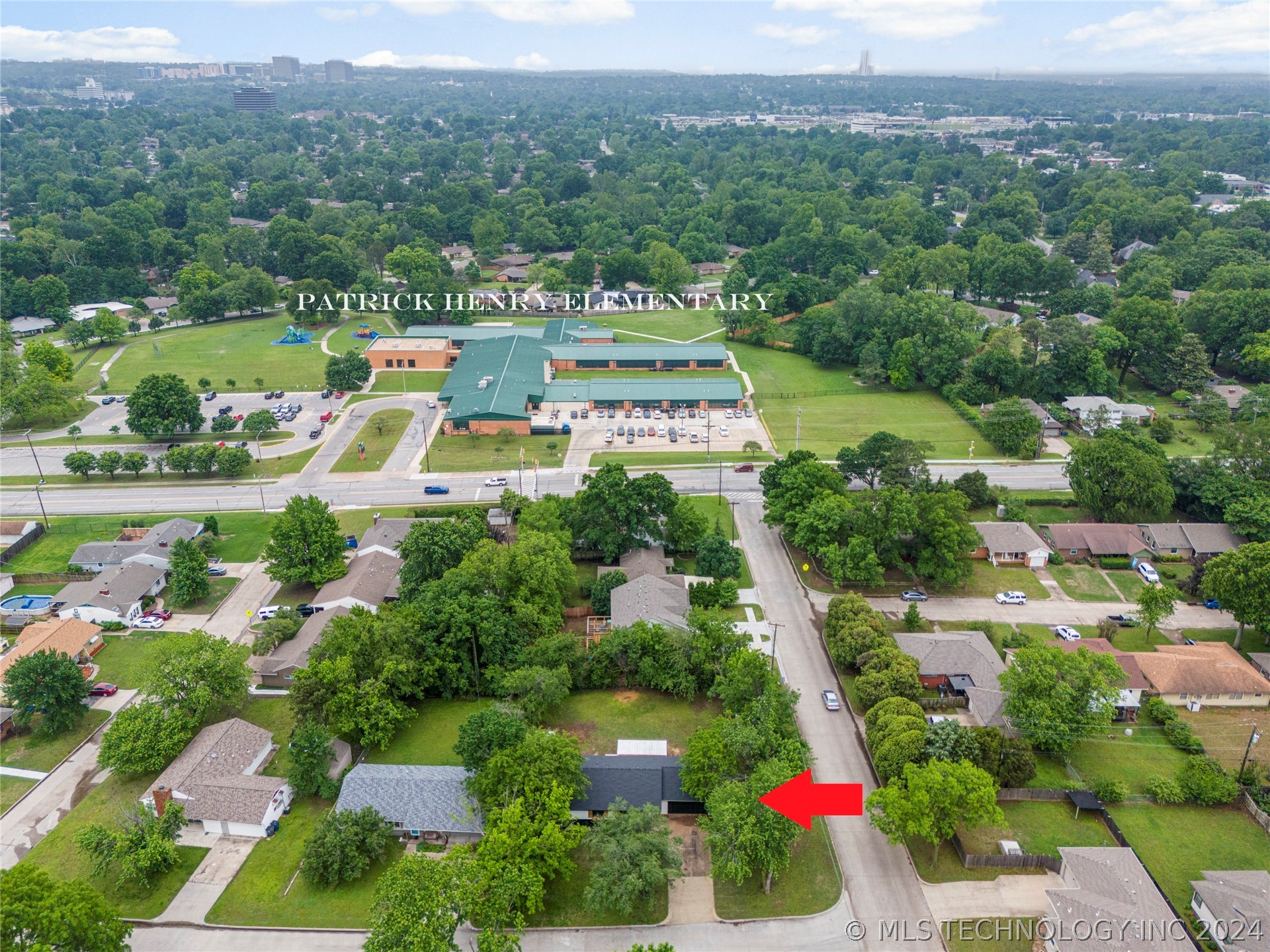 3708 E 40th Street