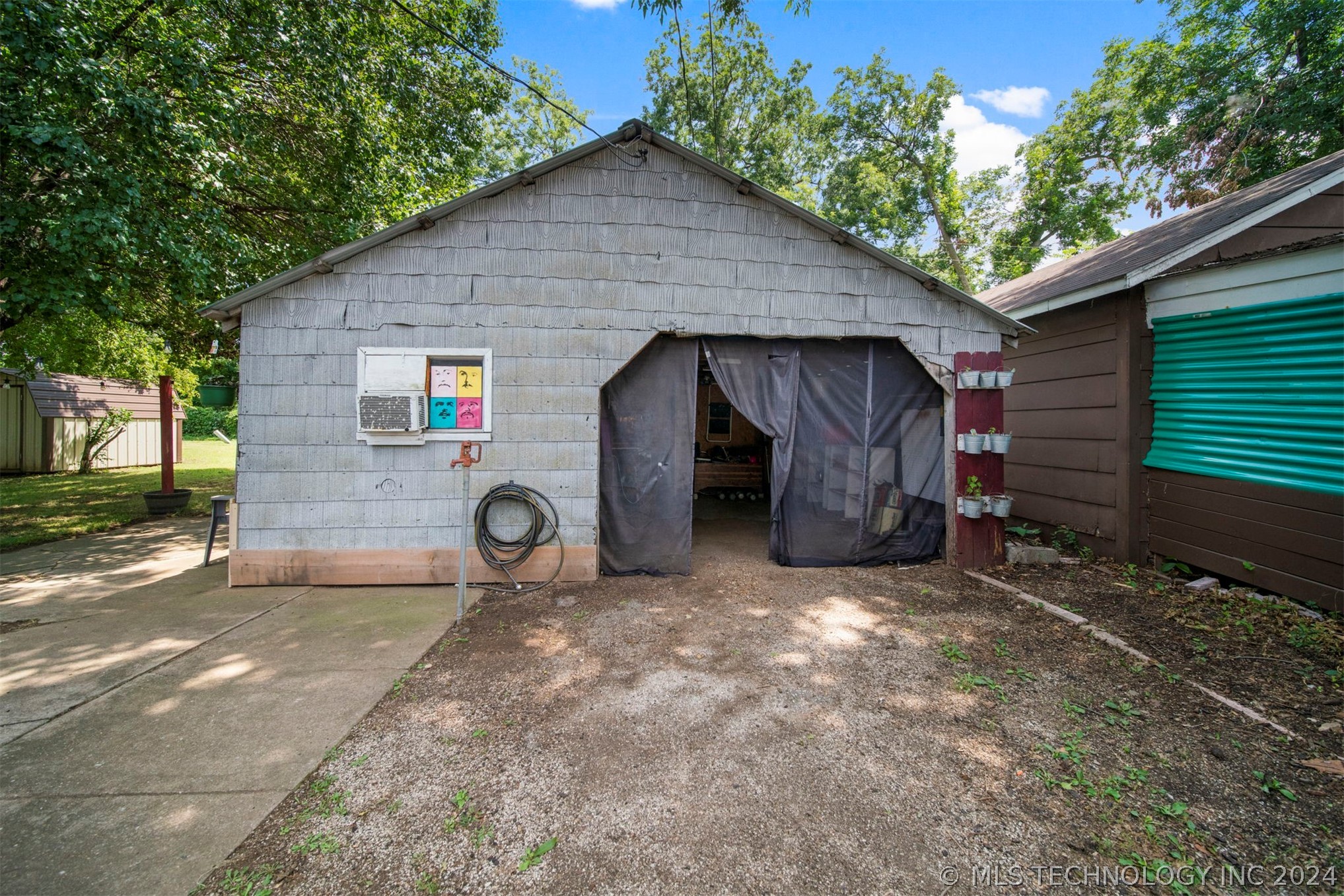 111 W Church Avenue