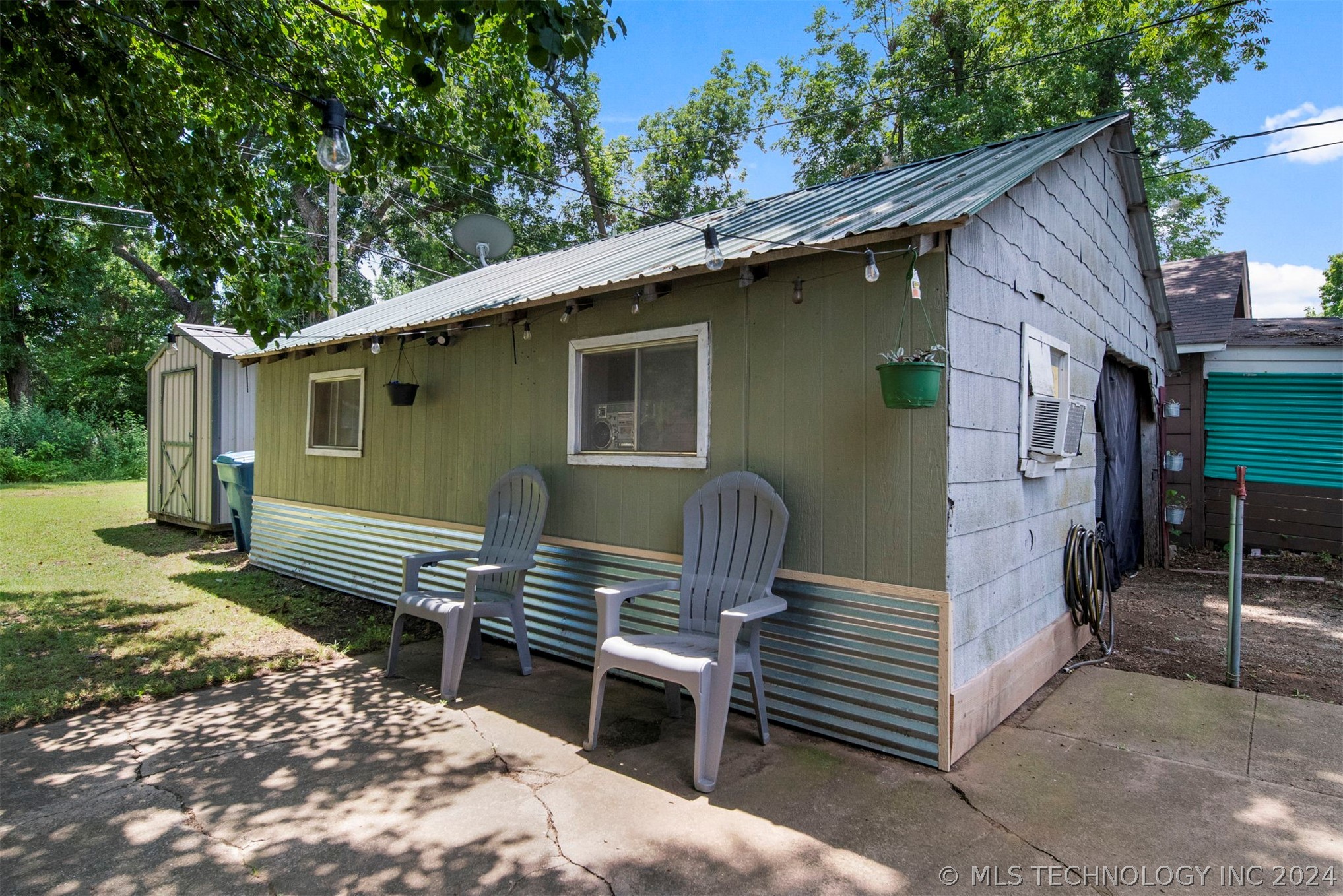 111 W Church Avenue