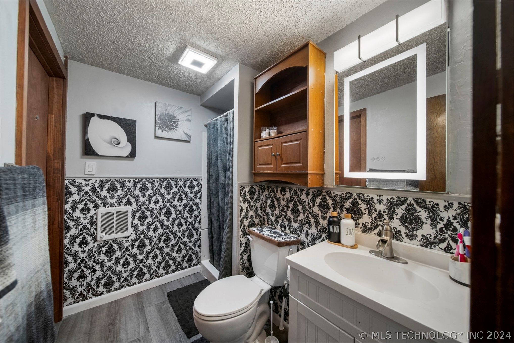111 W Church Avenue