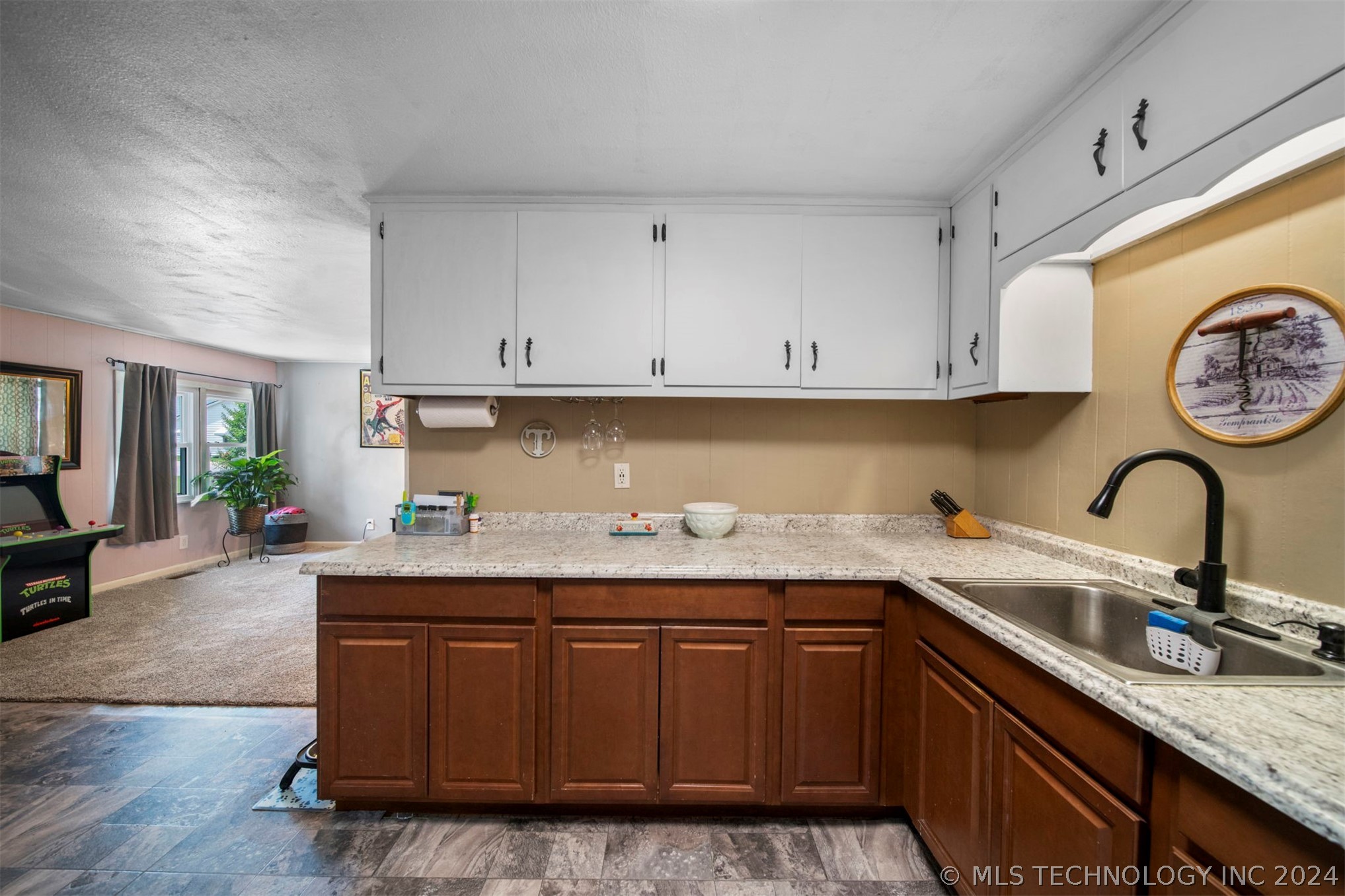 111 W Church Avenue