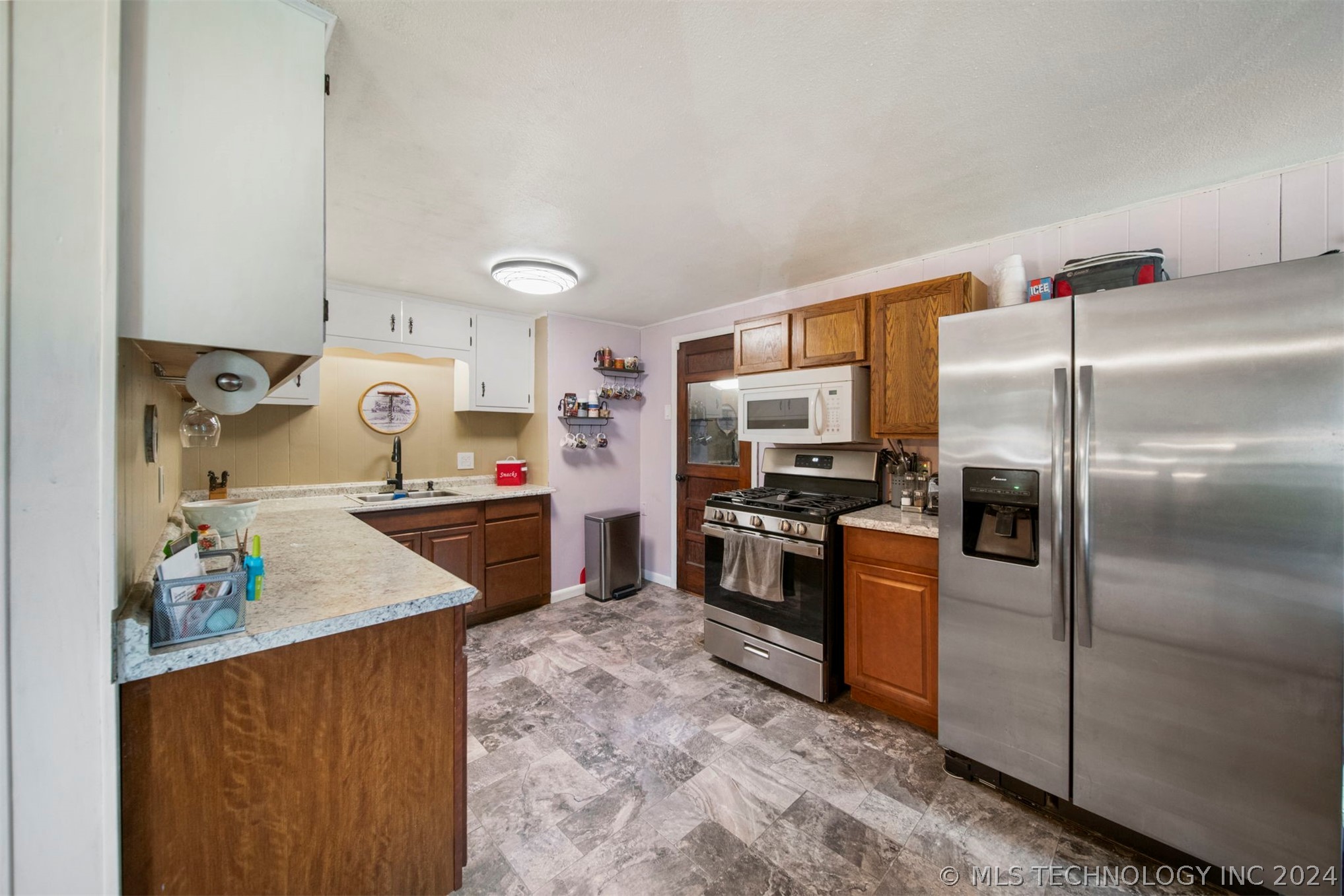 111 W Church Avenue