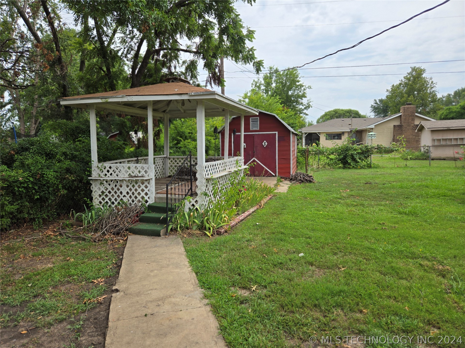 1407 W Clint Street
