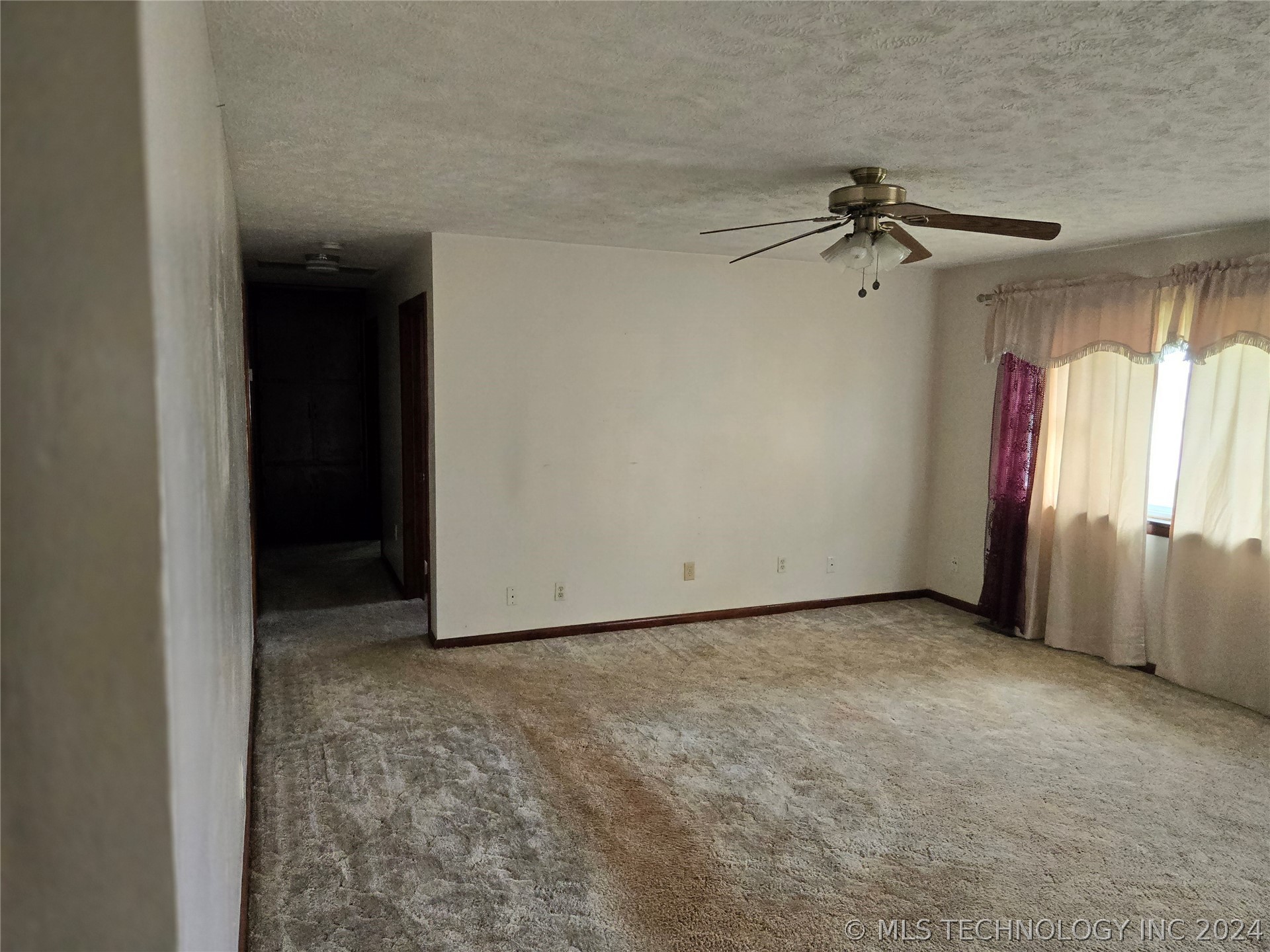 1407 W Clint Street