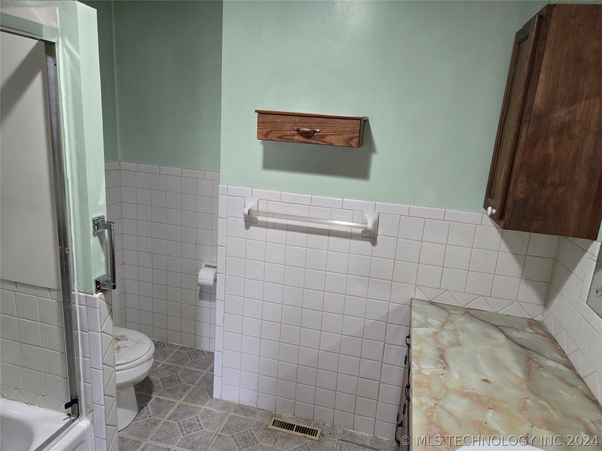 1407 W Clint Street