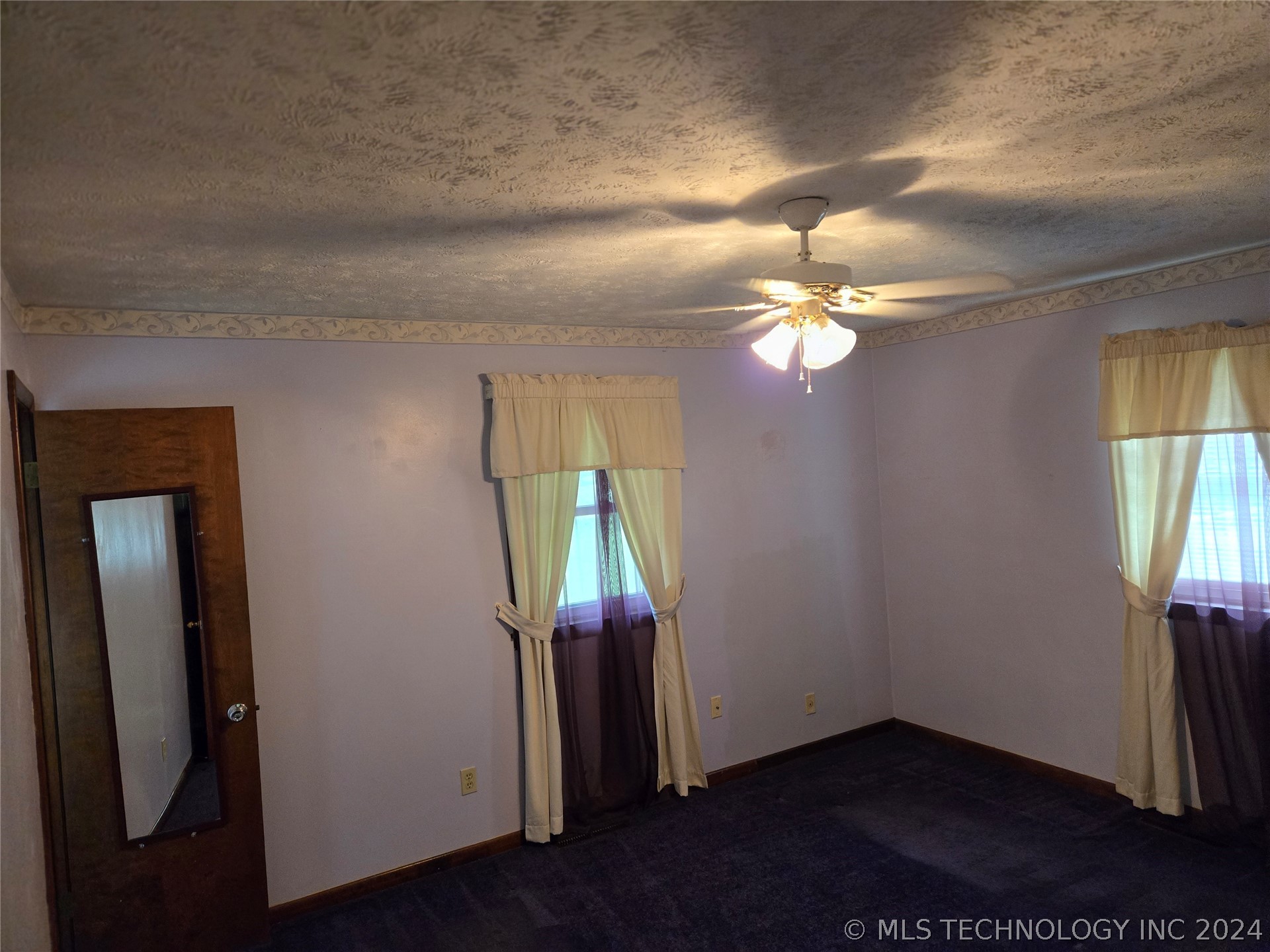 1407 W Clint Street