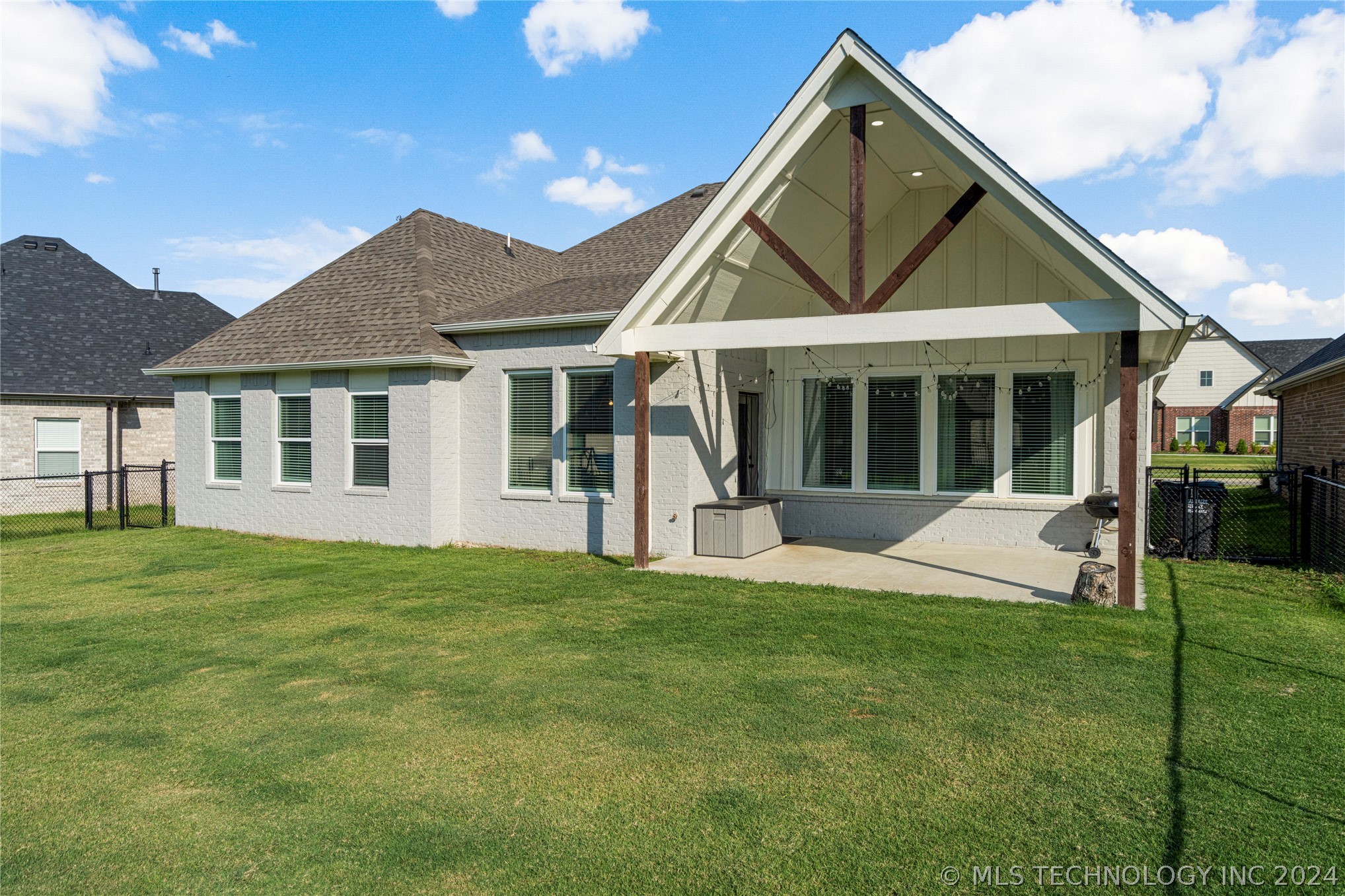 3050 Briarwood Avenue