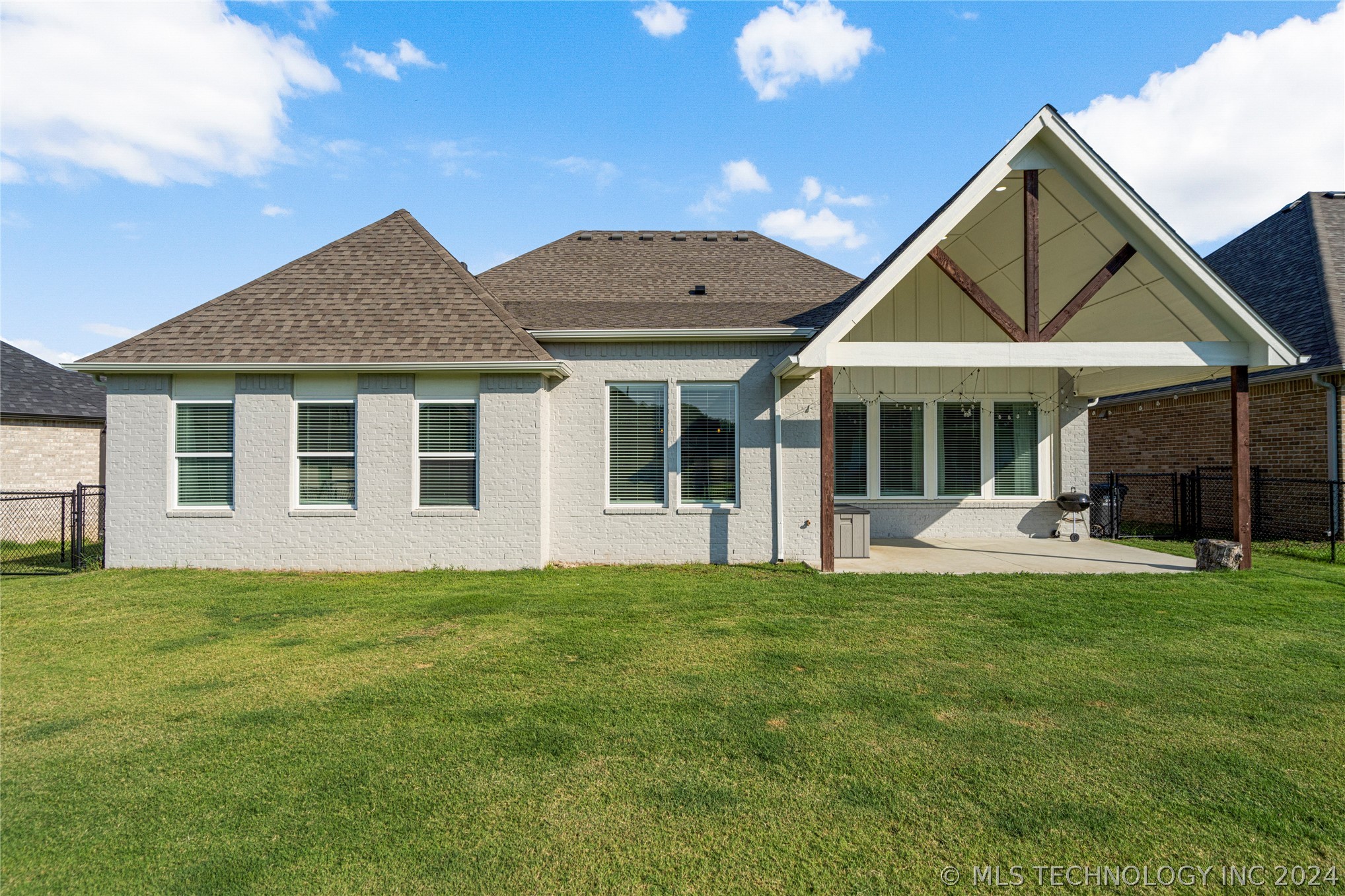 3050 Briarwood Avenue