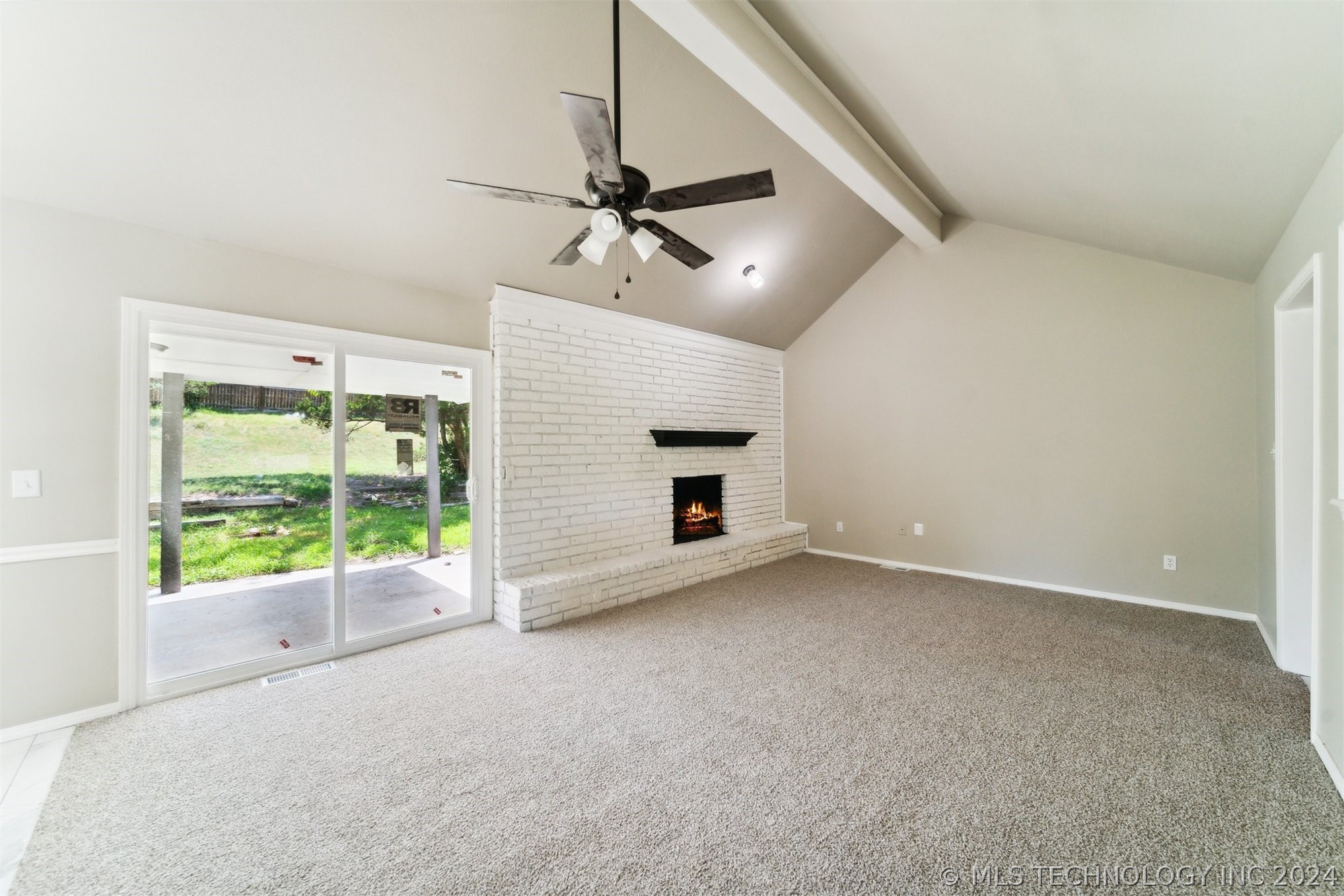 6005 S 76th Avenue E