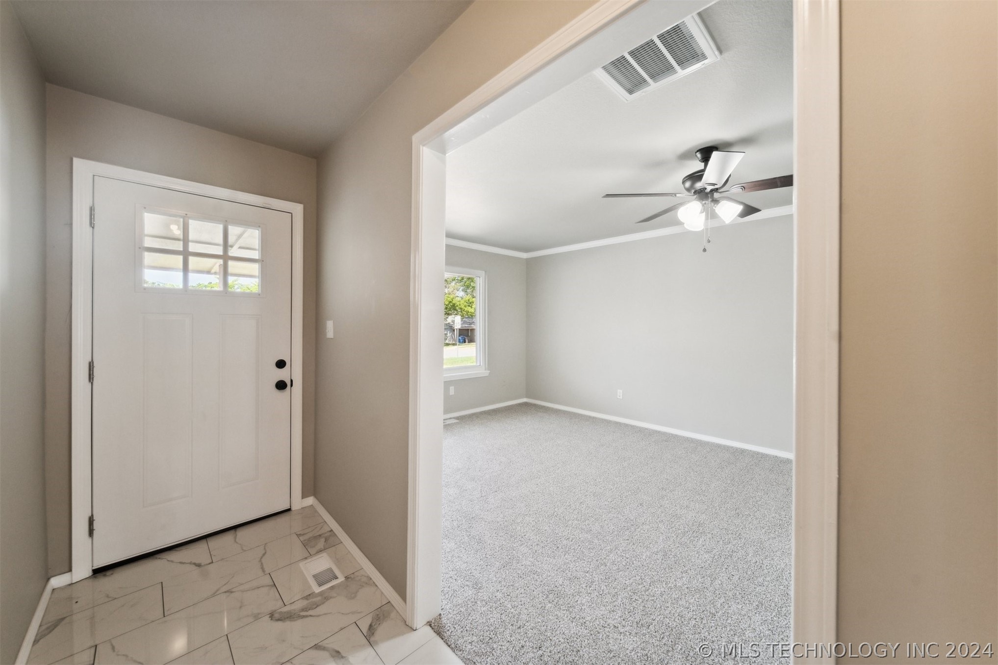 6005 S 76th Avenue E