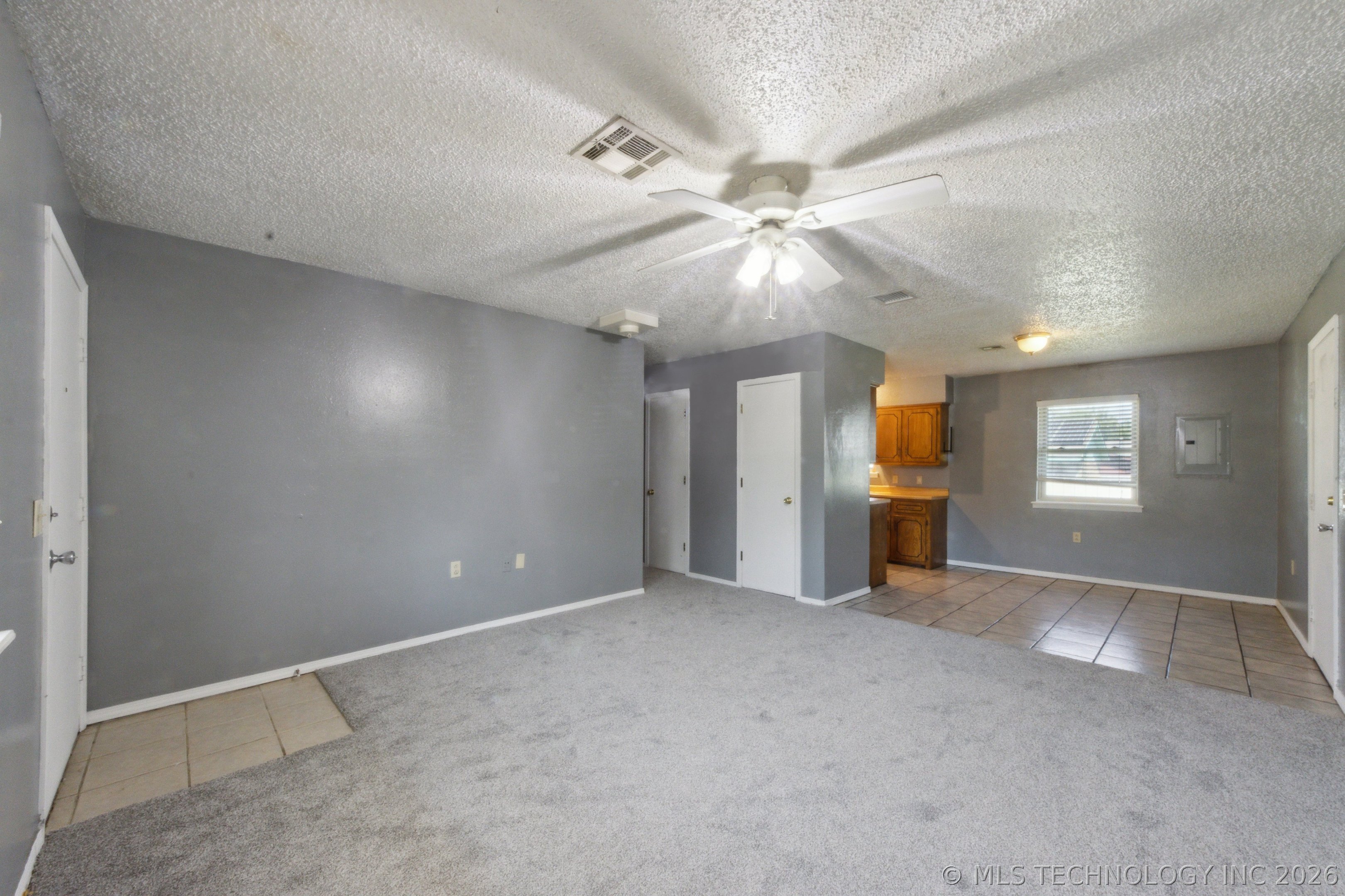 907 W 9th Street S