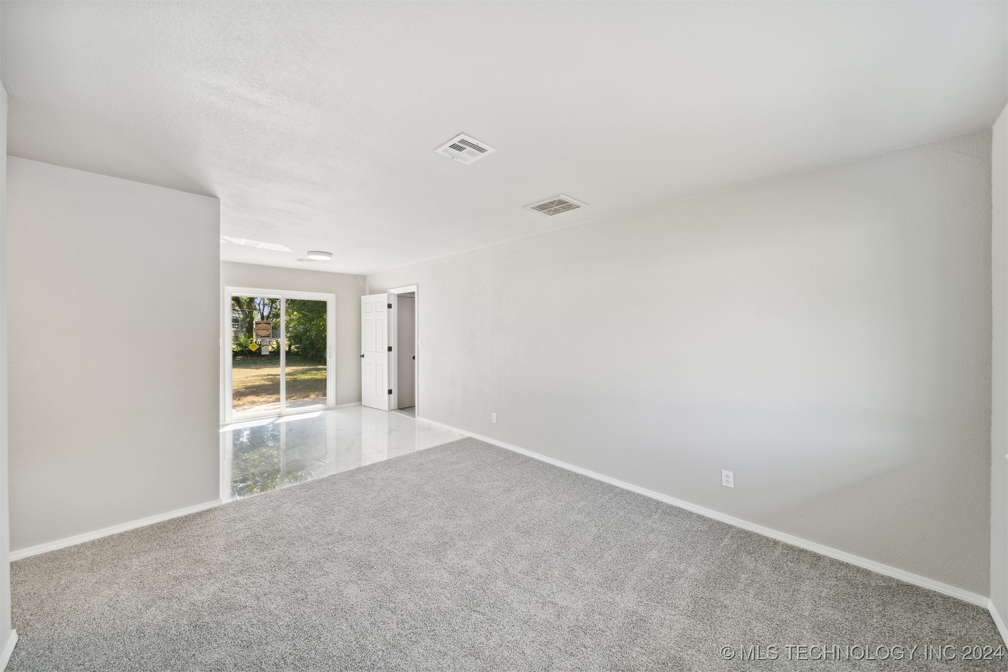 909 W 6th Street