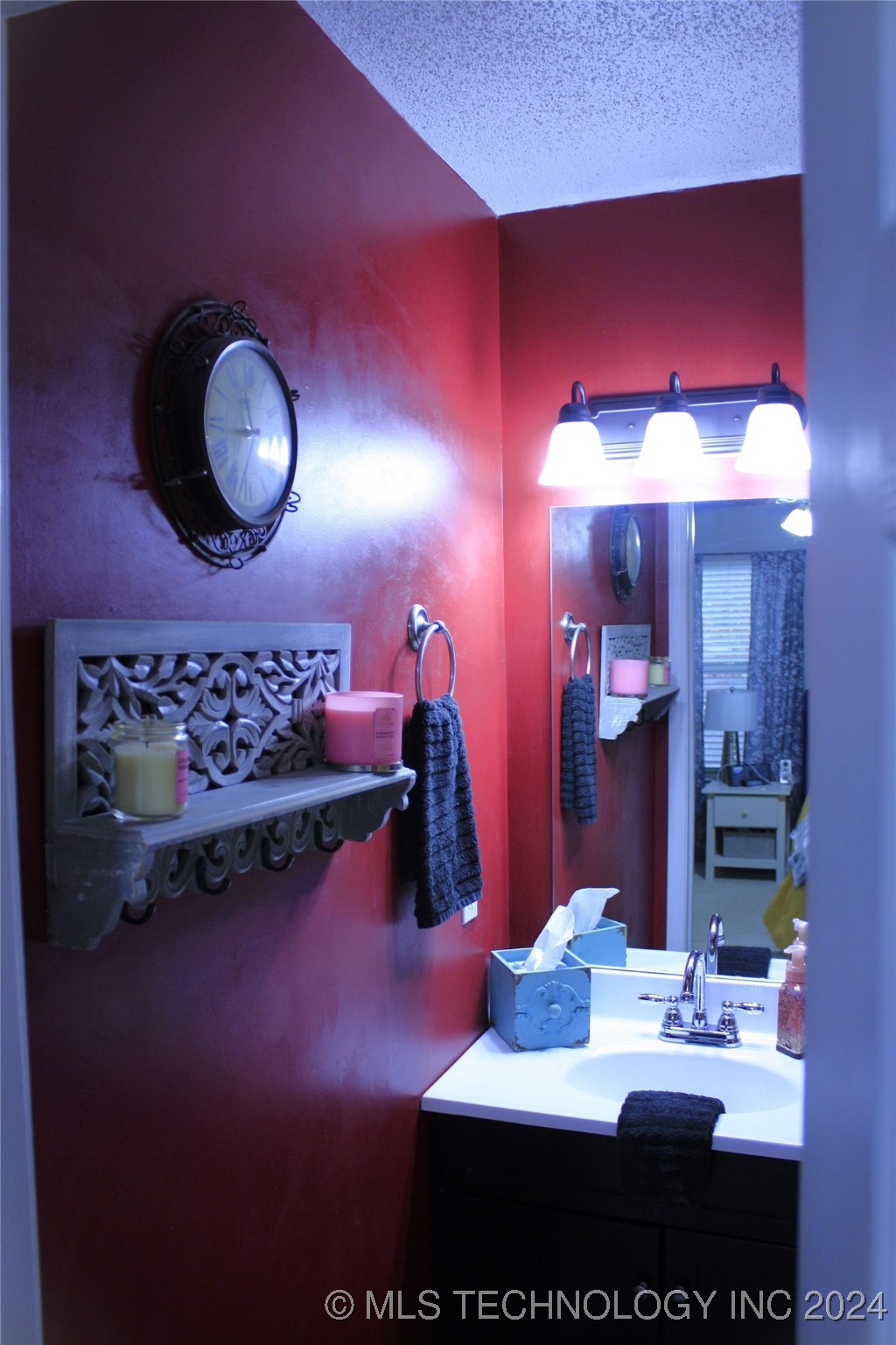 1908 W Fulton Street