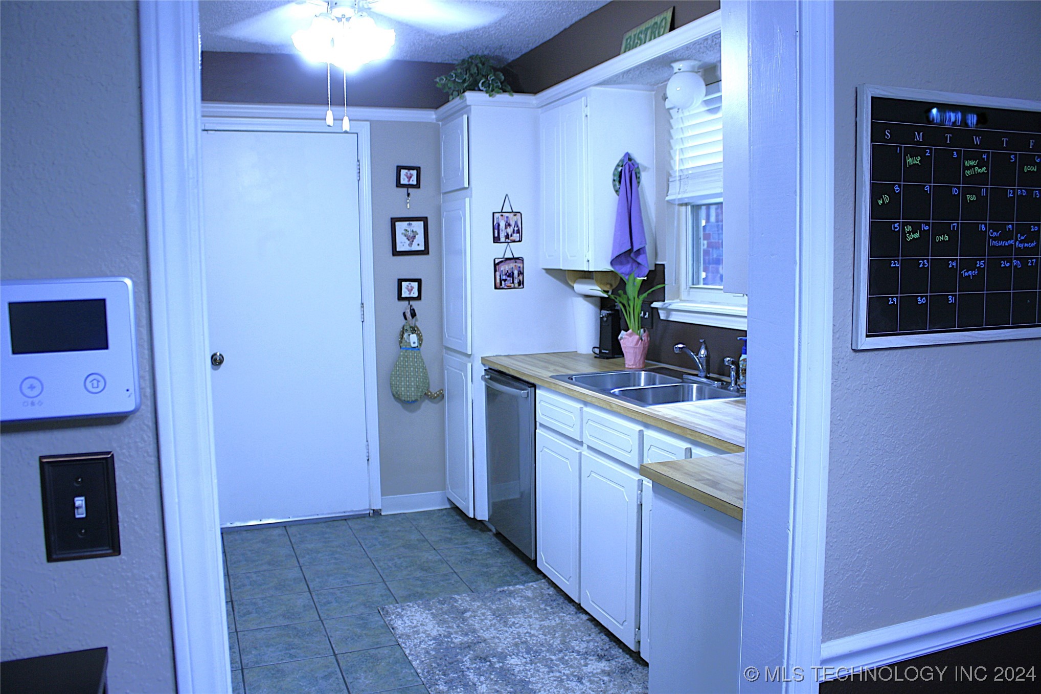 1908 W Fulton Street