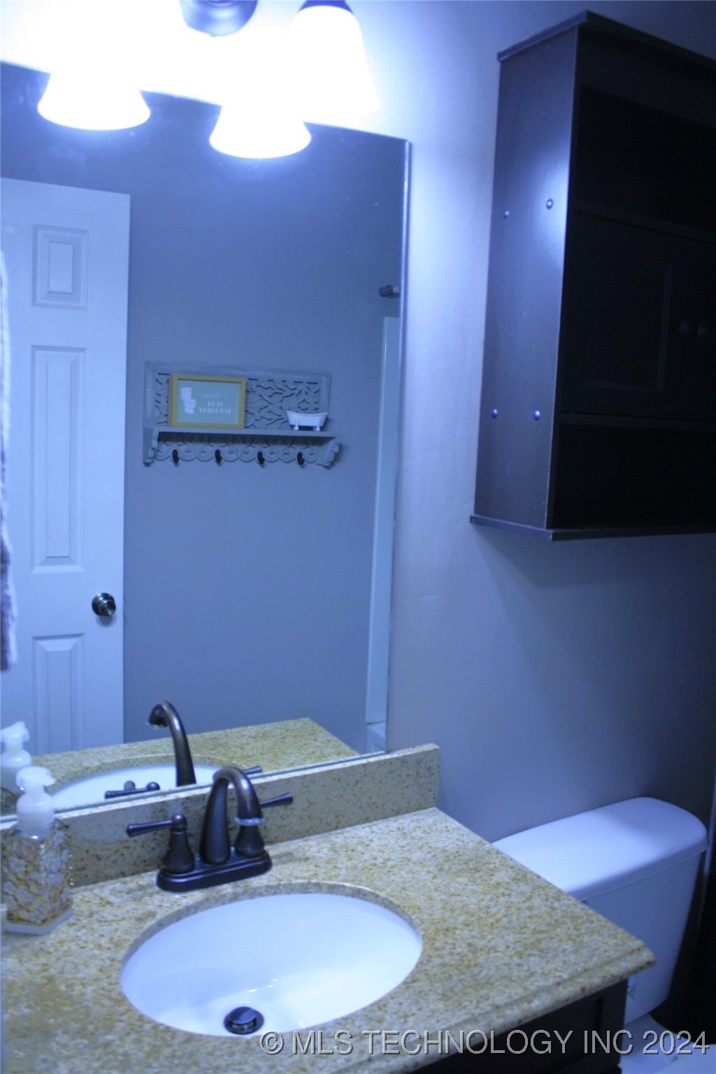 1908 W Fulton Street