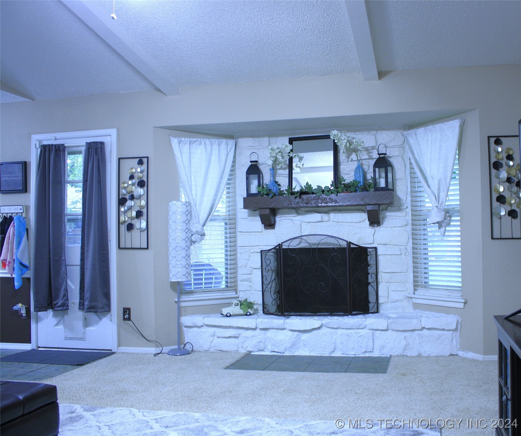 1908 W Fulton Street