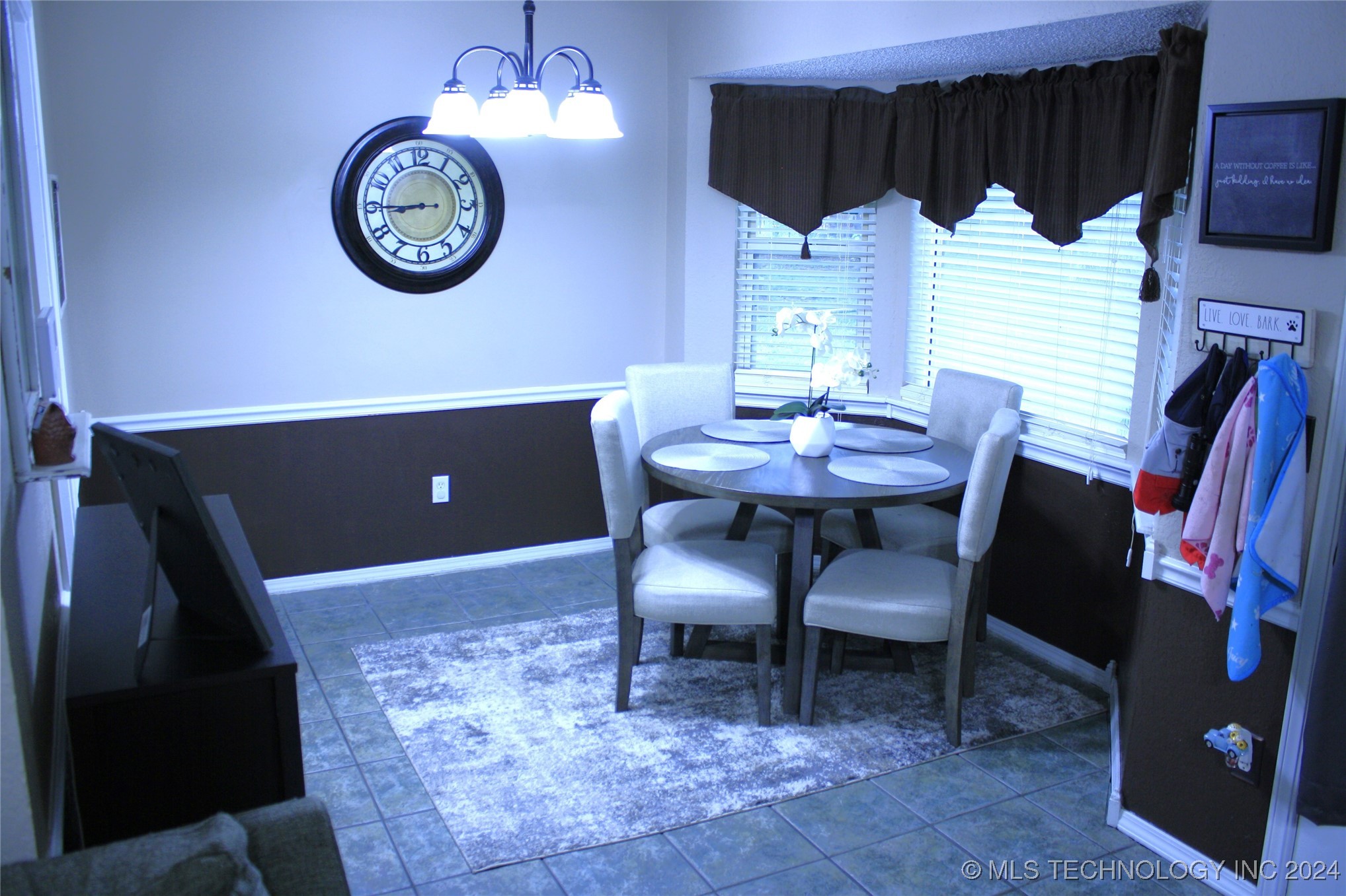 1908 W Fulton Street