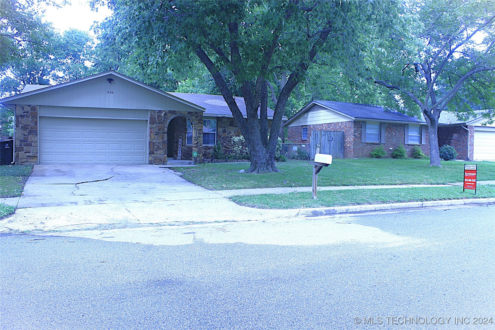 1908 W Fulton Street