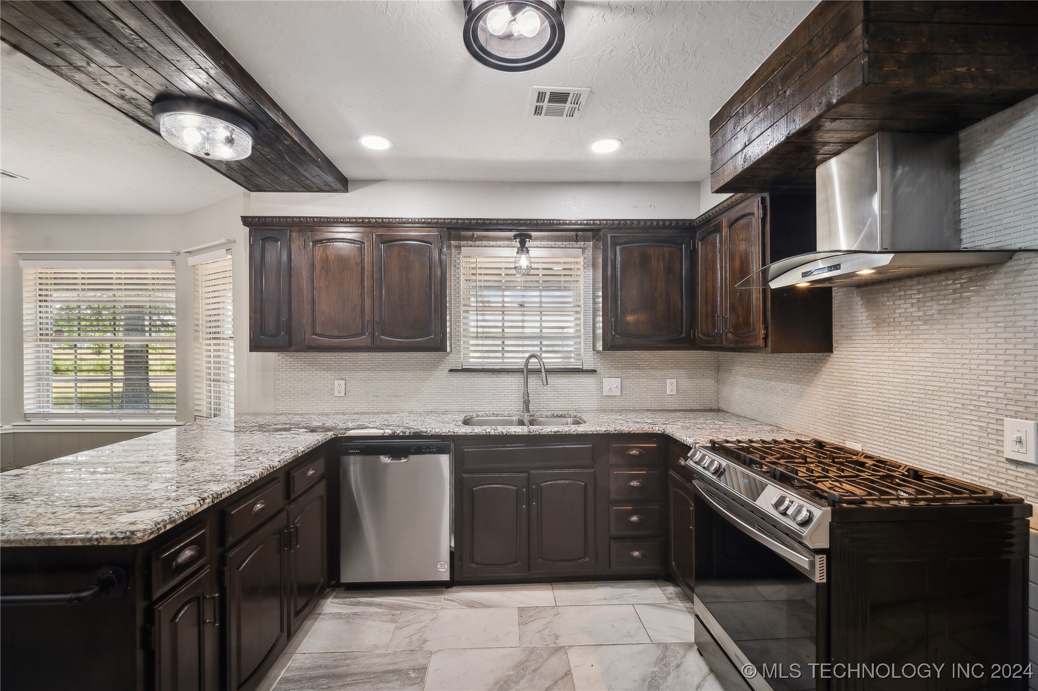 15083 E 480 Road