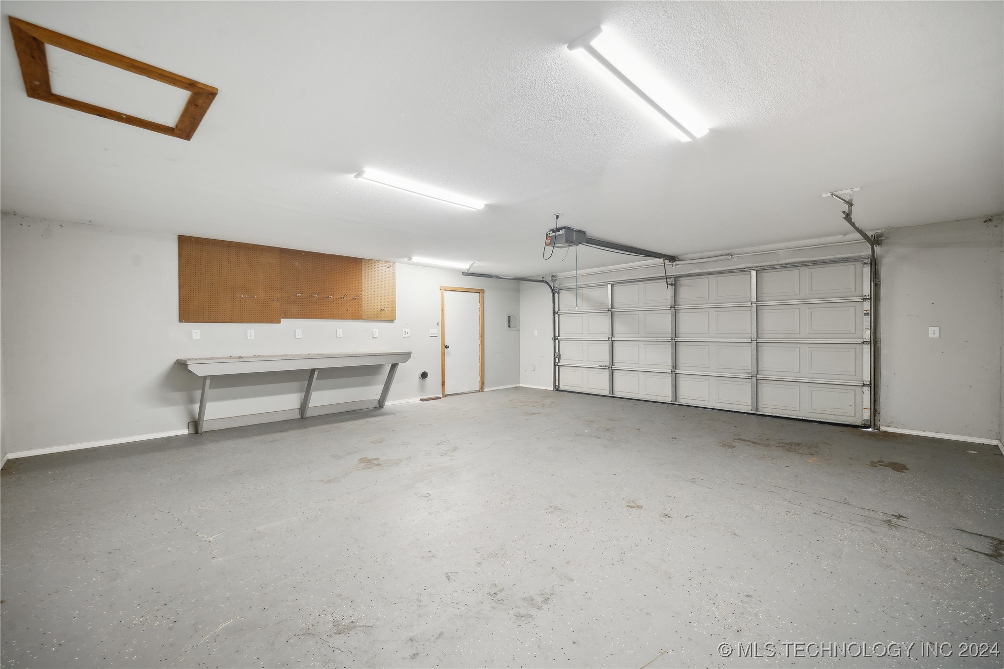 15083 E 480 Road