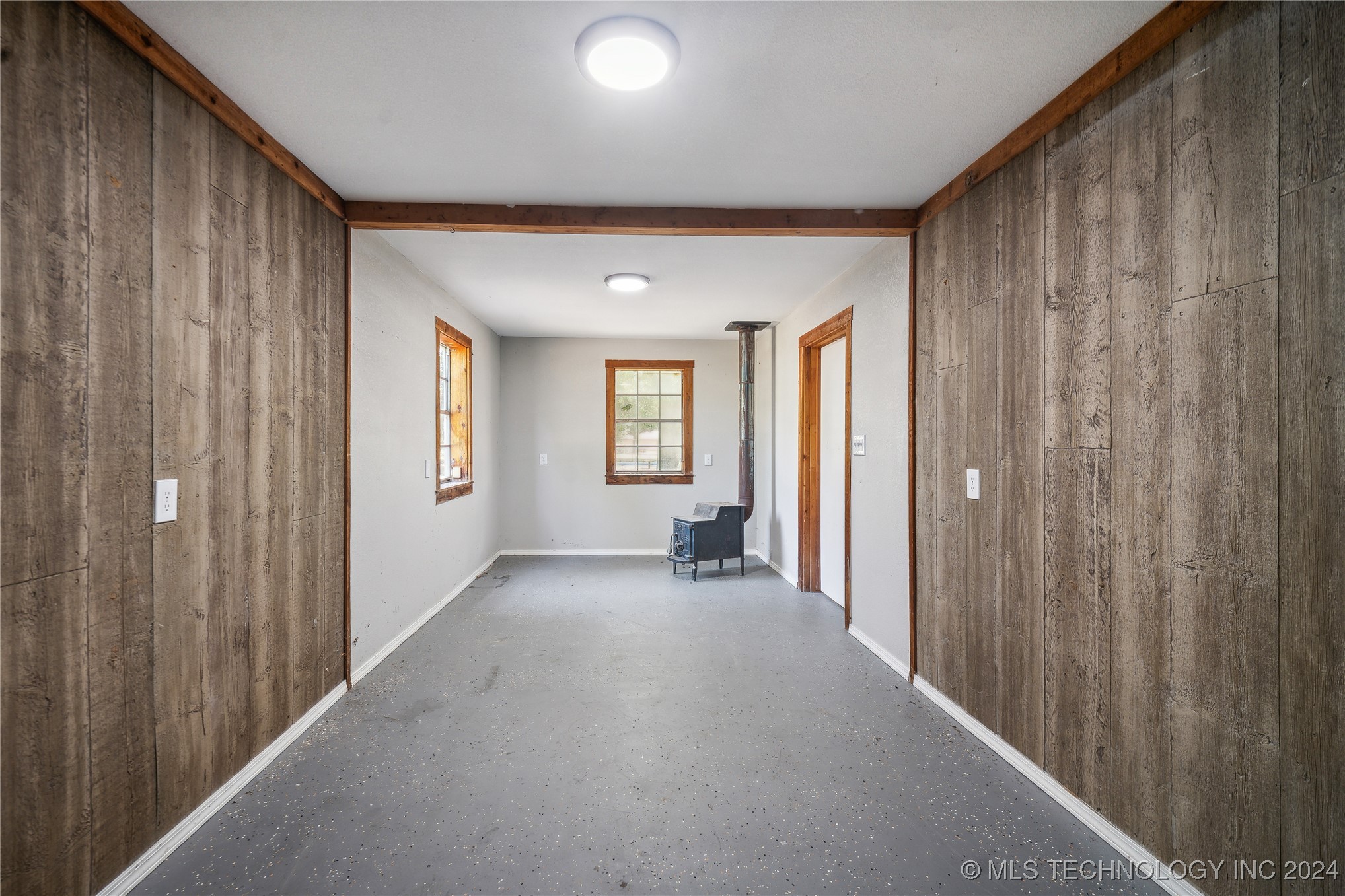 15083 E 480 Road