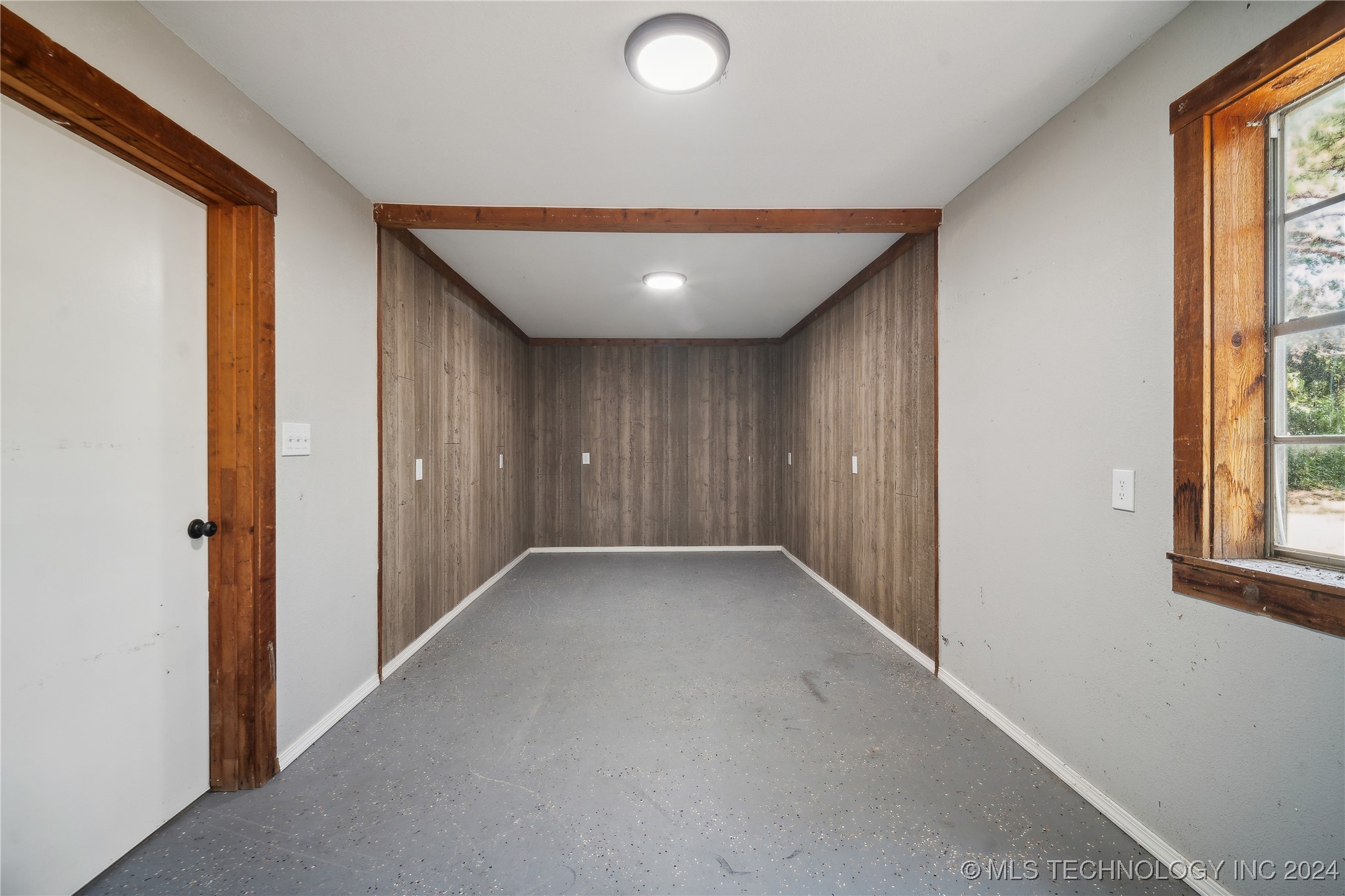 15083 E 480 Road
