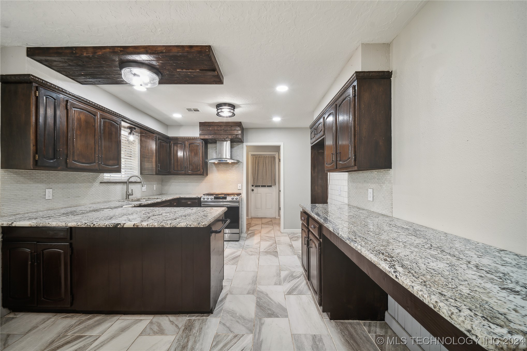 15083 E 480 Road