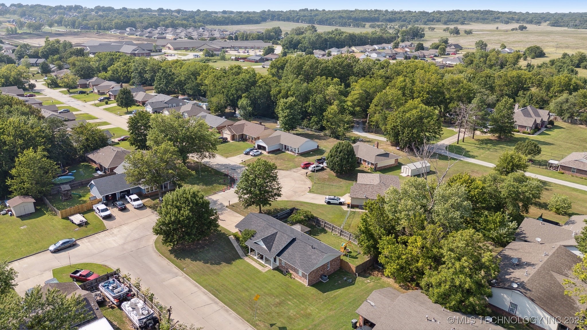 804 W 23rd Place N