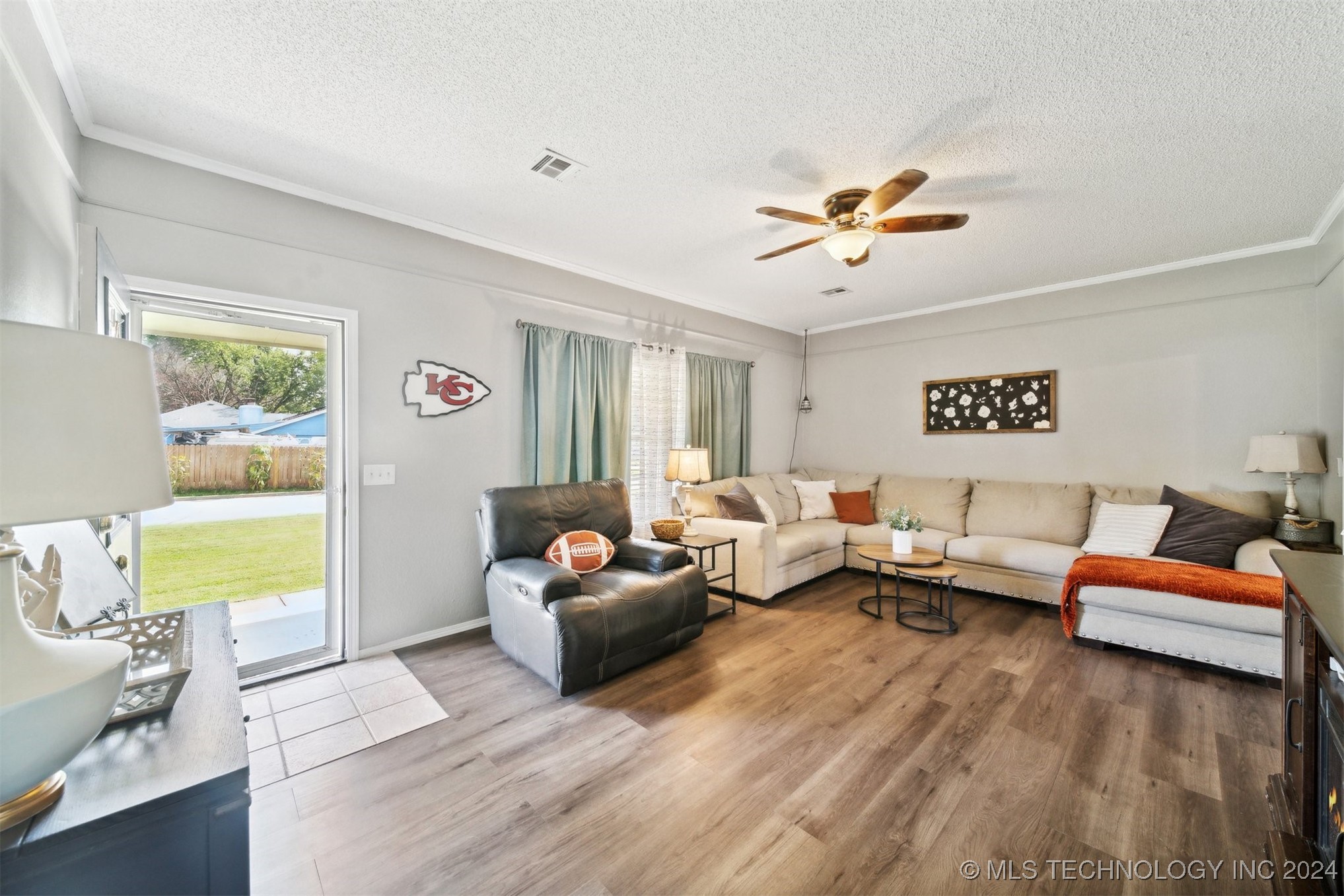 804 W 23rd Place N