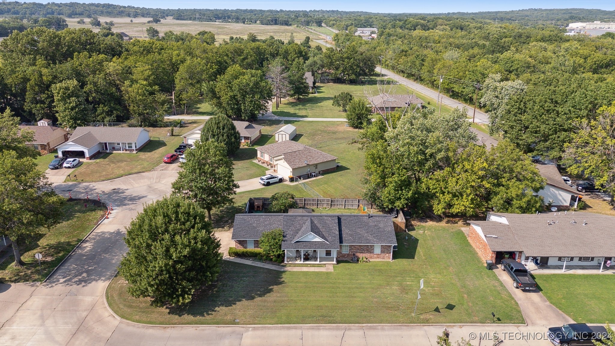 804 W 23rd Place N