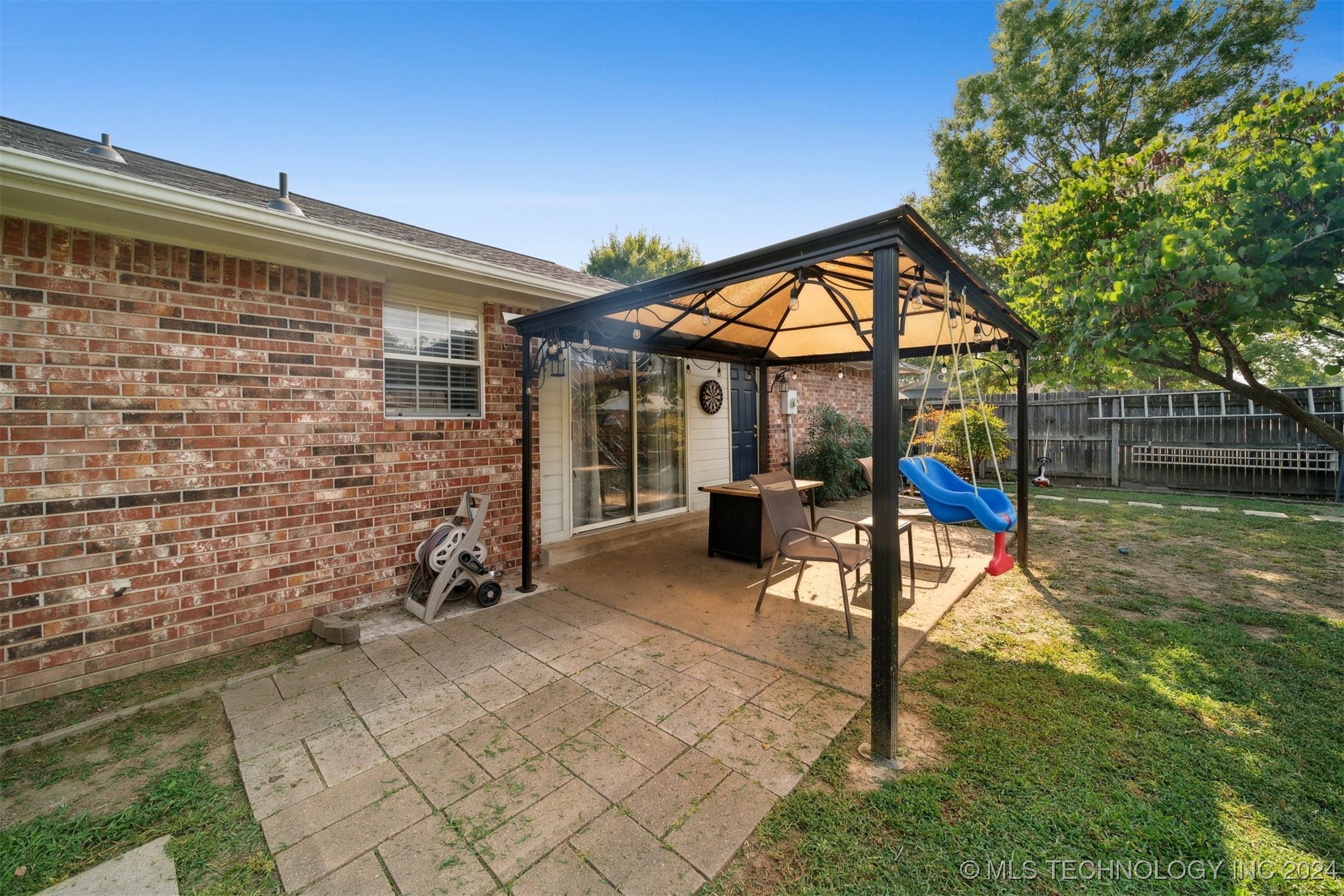 804 W 23rd Place N