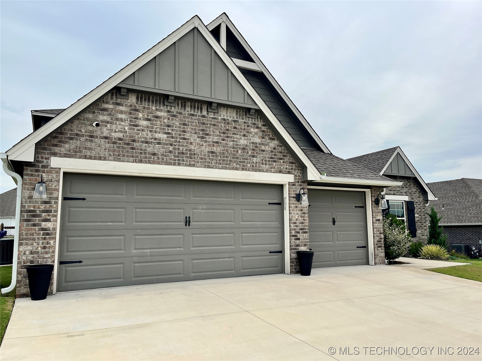 18965 Orchard Circle