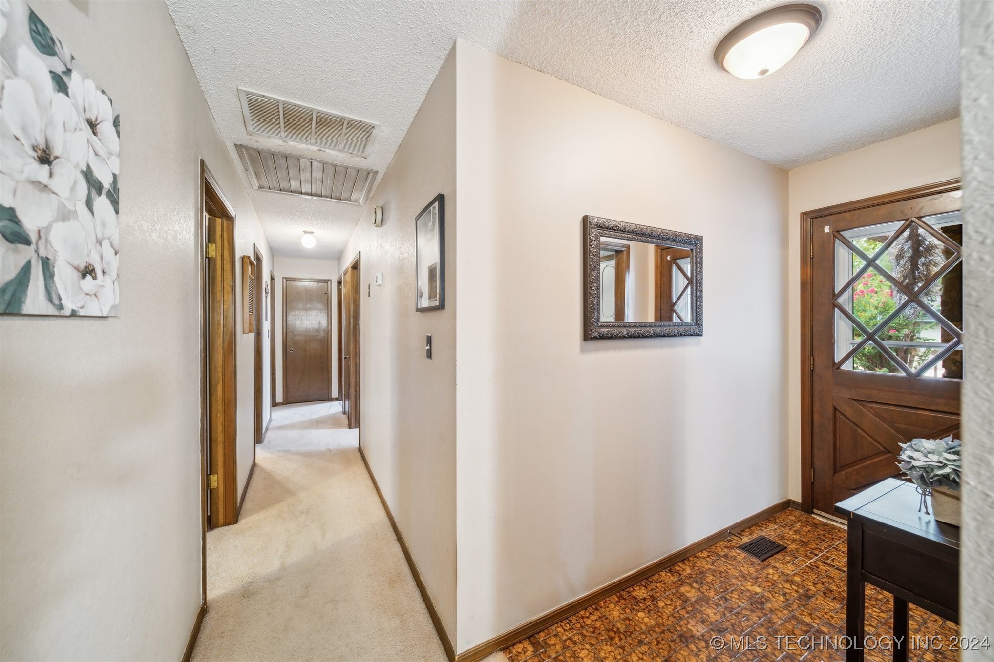 1102 S Wewoka Avenue