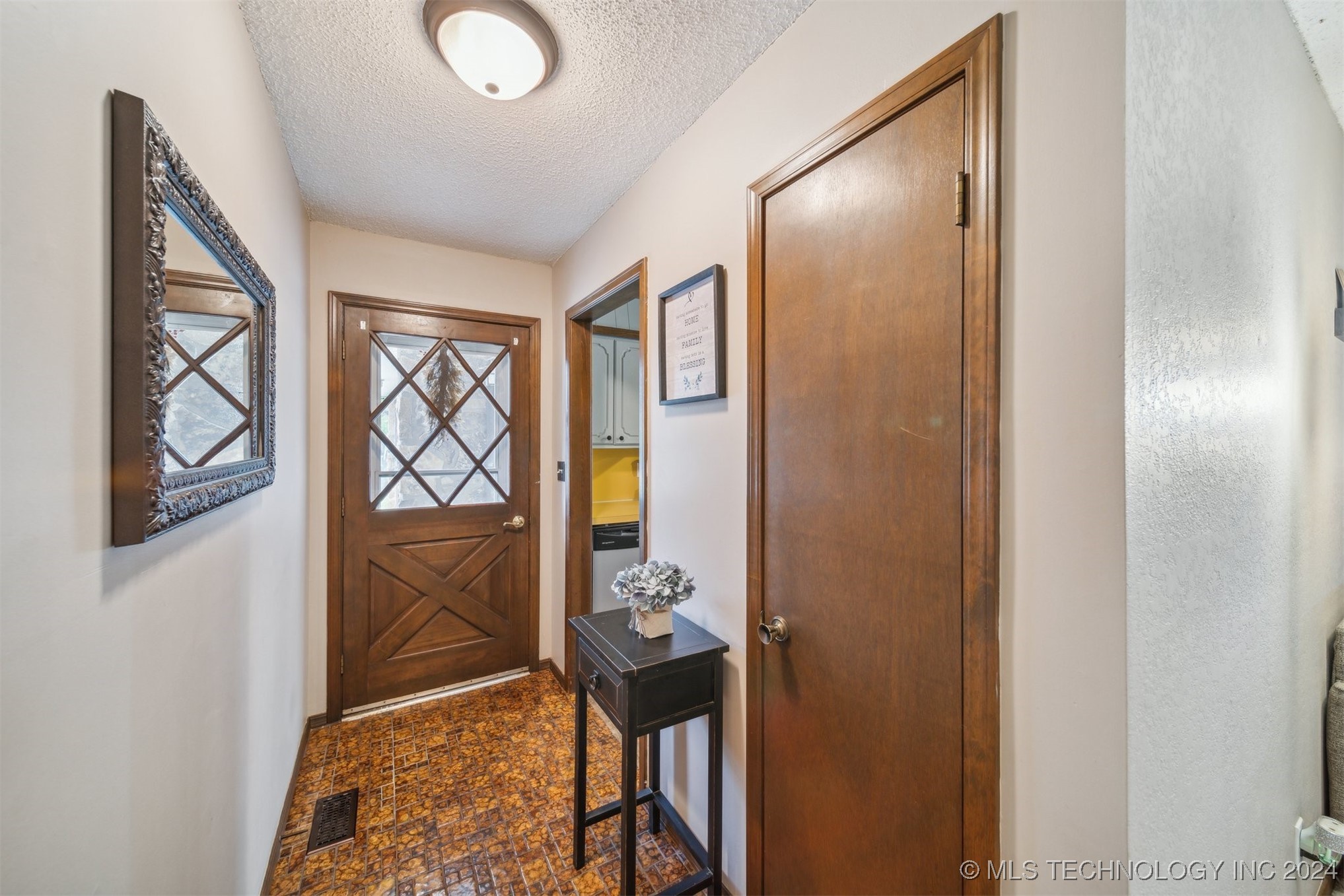 1102 S Wewoka Avenue