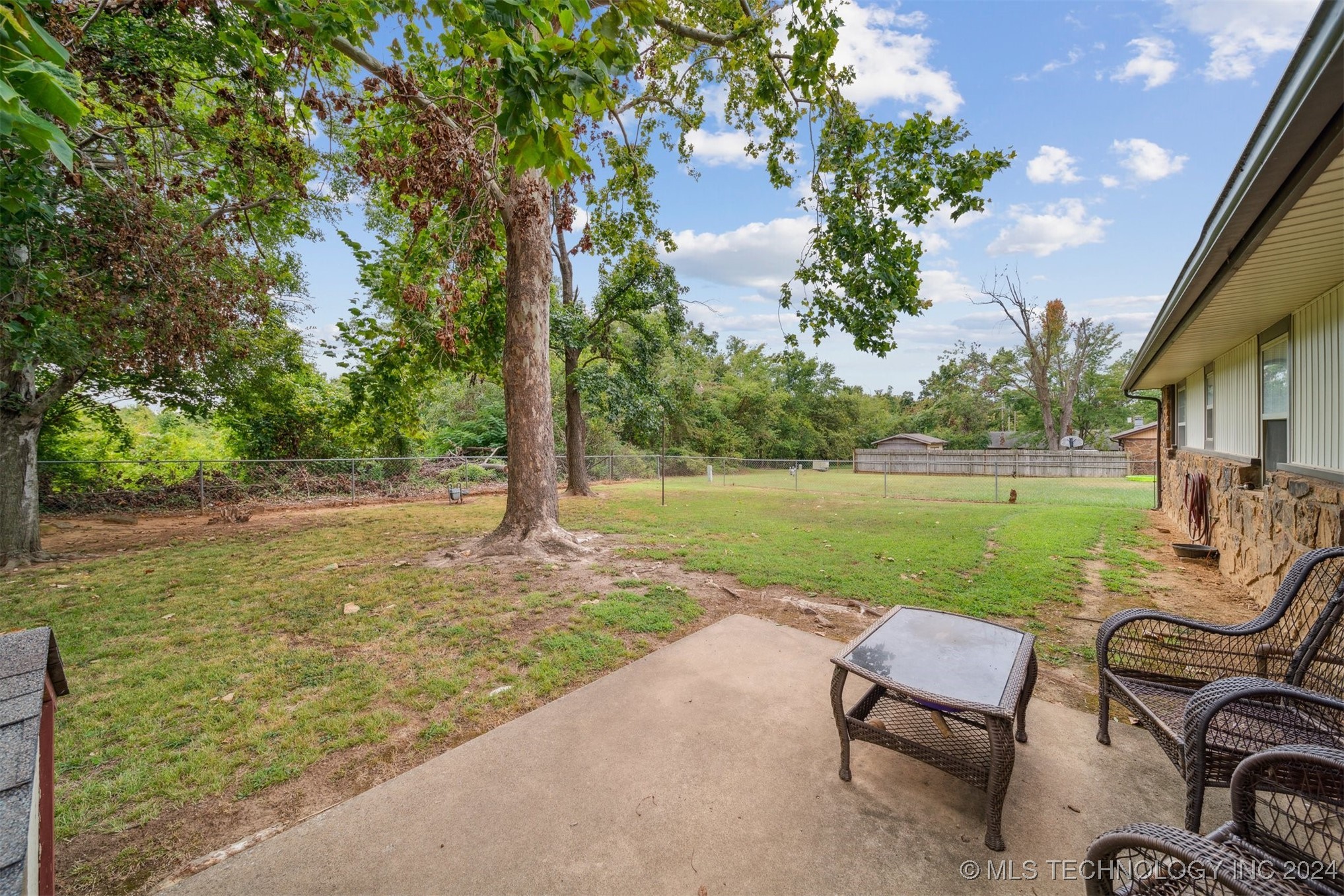 1102 S Wewoka Avenue