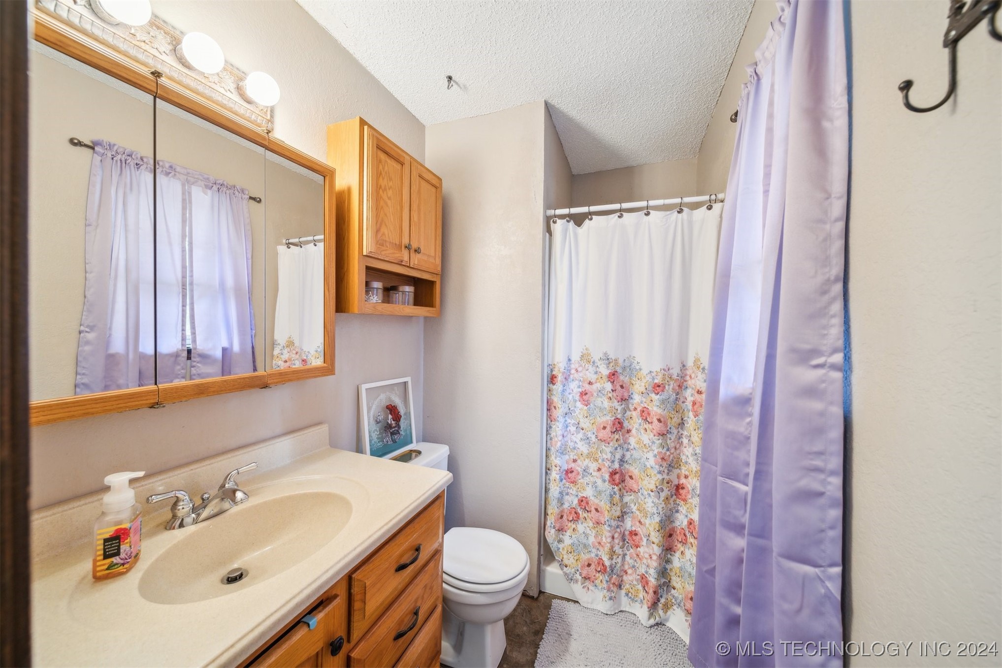 1102 S Wewoka Avenue